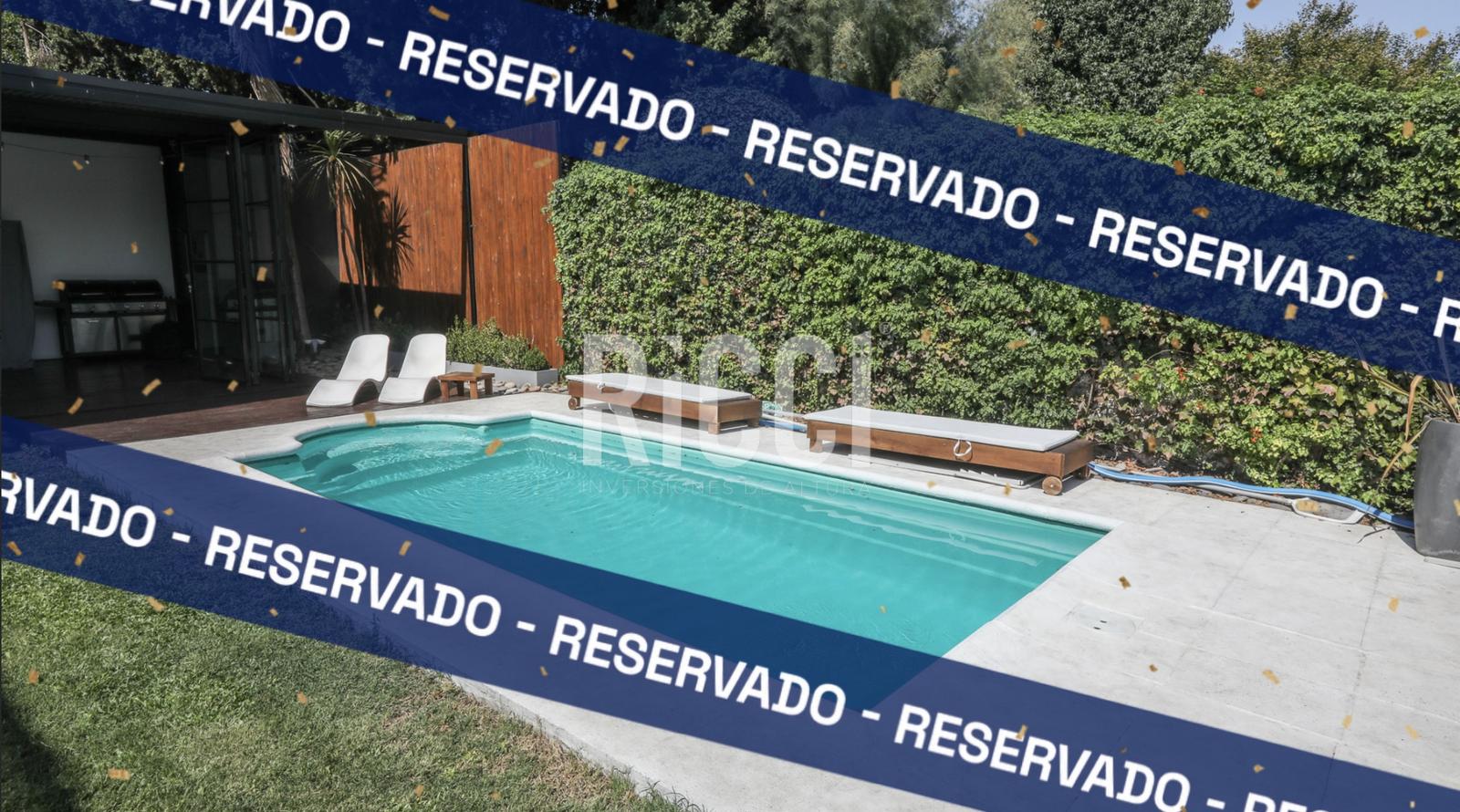Foto Casa en Venta en Cooperarios, Quilmes Oeste Casa de 4 ambientes en Venta, apto credito con piscina climatizada  Quilmes Oeste, 