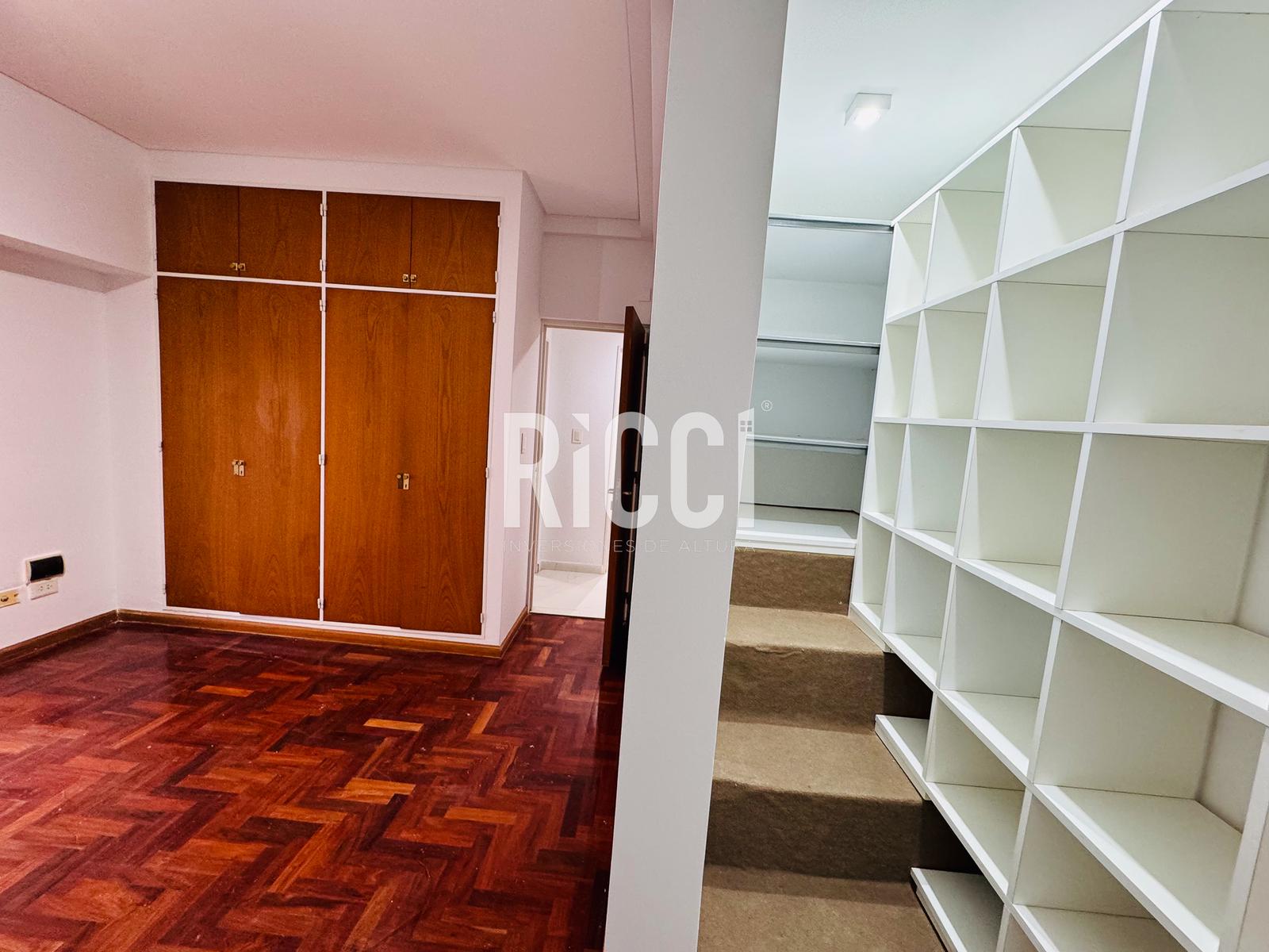 Foto Departamento en Venta en Quilmes, Quilmes Departamento 3 ambientes con dos Cocheras. Apto credito. Plaza Conesa 