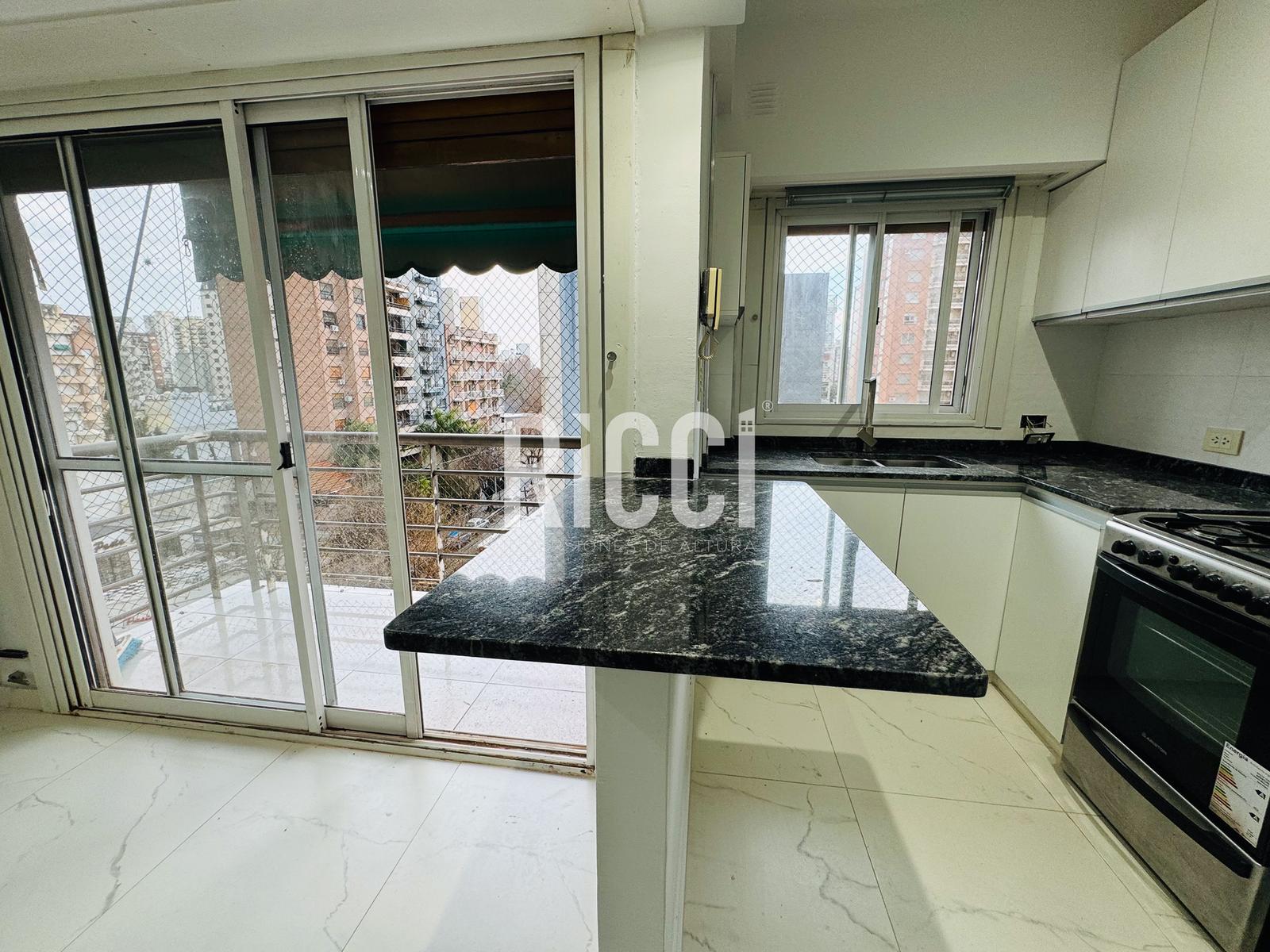 Foto Departamento en Venta en Quilmes, Quilmes Departamento 3 ambientes con dos Cocheras. Apto credito. Plaza Conesa 