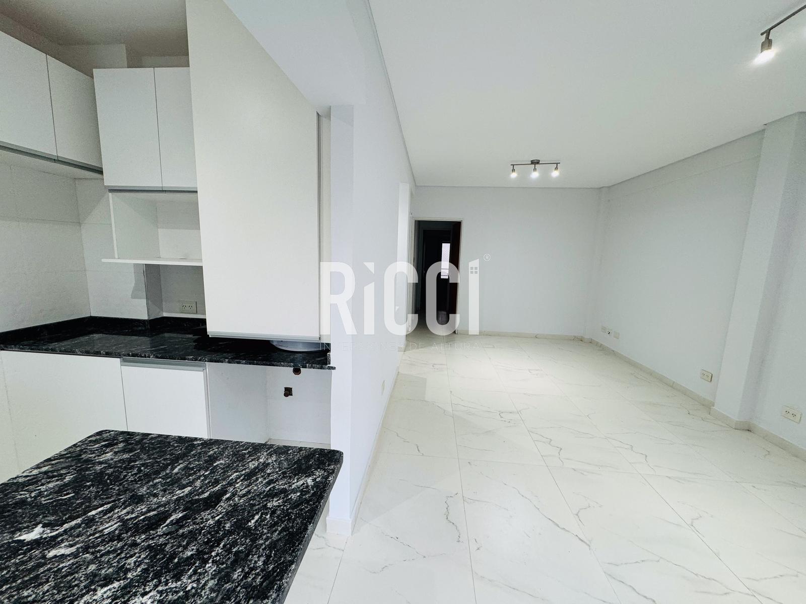 Foto Departamento en Venta en Quilmes, Quilmes Departamento 3 ambientes con dos Cocheras. Apto credito. Plaza Conesa 