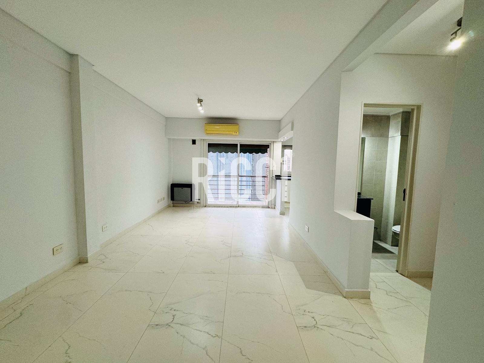 Foto Departamento en Venta en Quilmes, Quilmes Departamento 3 ambientes con dos Cocheras. Apto credito. Plaza Conesa 