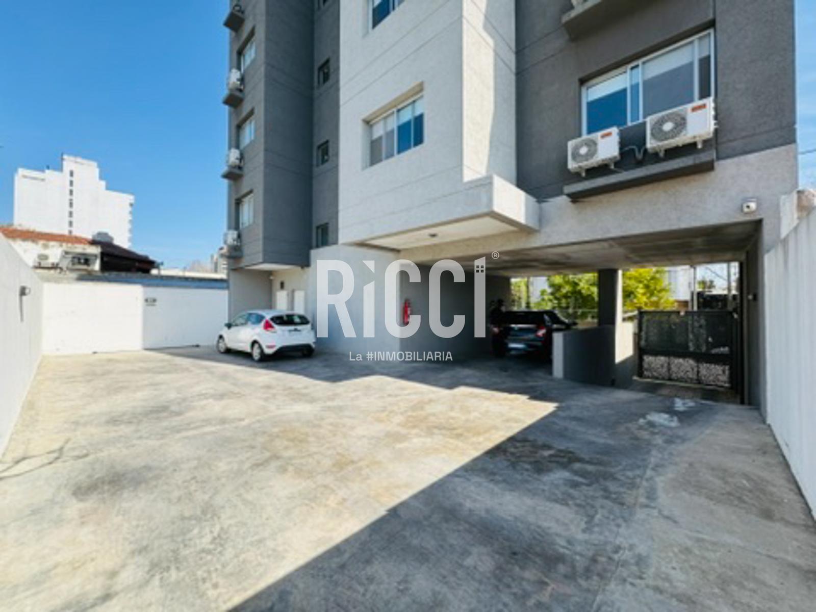 Foto Departamento en Venta en Berazategui, Berazategui Deprtamento 3 ambientes con cochera,  Berazategui centro, con parrilla 