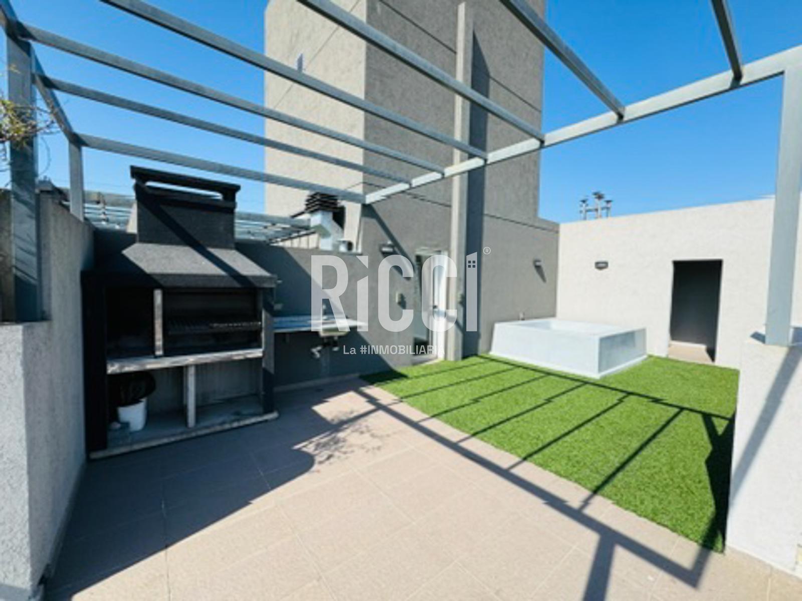 Foto Departamento en Venta en Berazategui, Berazategui Deprtamento 3 ambientes con cochera,  Berazategui centro, con parrilla 