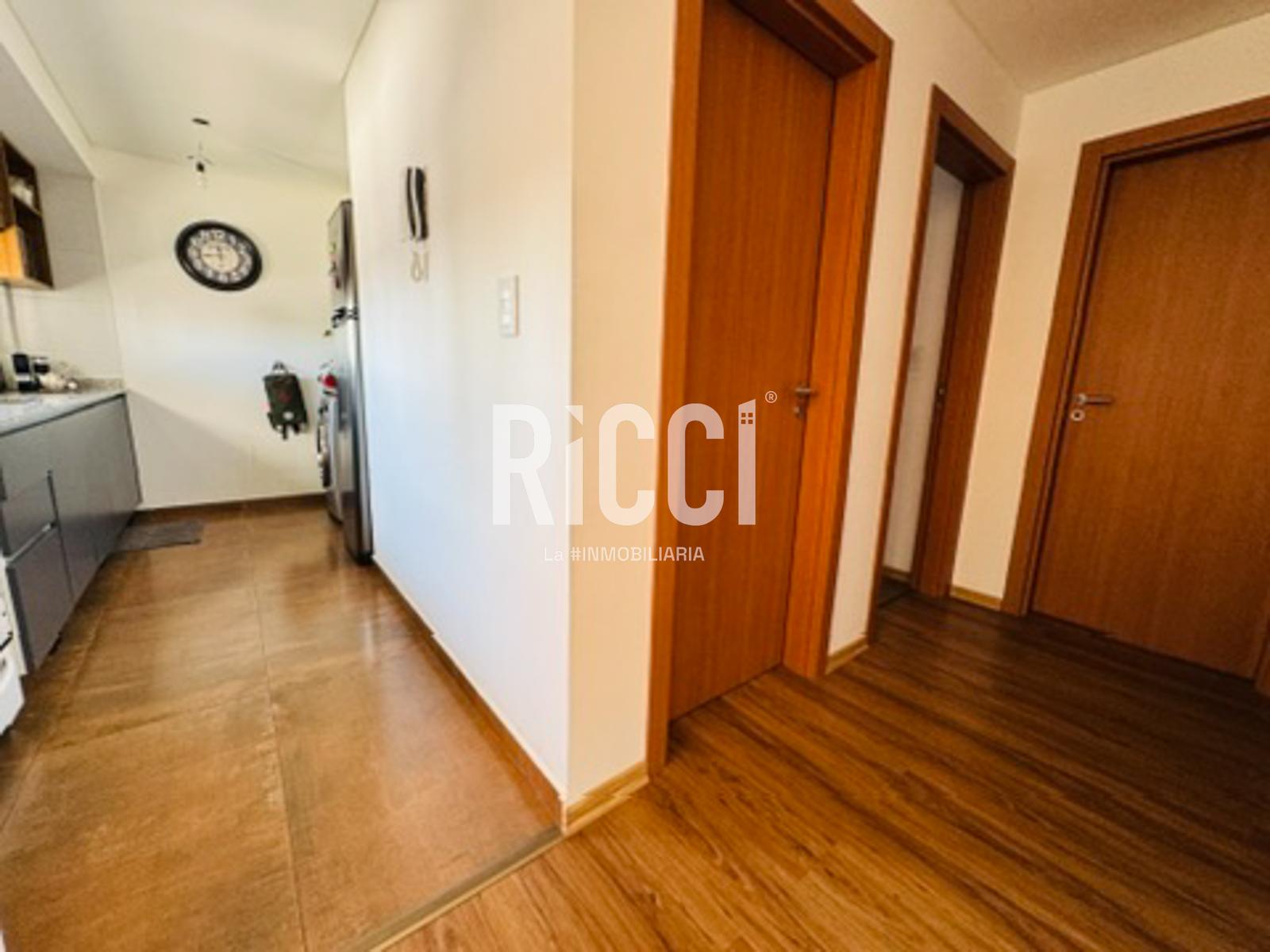 Foto Departamento en Venta en Berazategui, Berazategui Deprtamento 3 ambientes con cochera,  Berazategui centro, con parrilla 