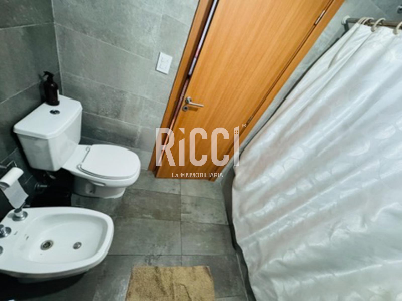Foto Departamento en Venta en Berazategui, Berazategui Deprtamento 3 ambientes con cochera,  Berazategui centro, con parrilla 