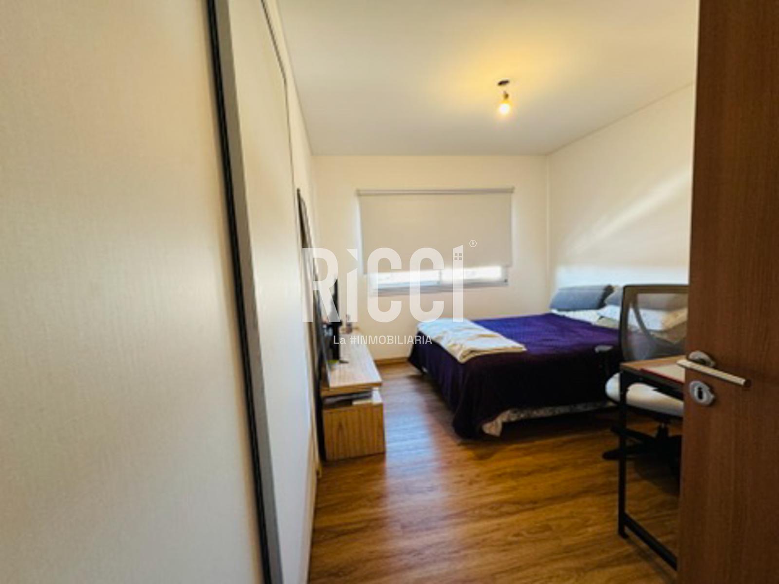 Foto Departamento en Venta en Berazategui, Berazategui Deprtamento 3 ambientes con cochera,  Berazategui centro, con parrilla 