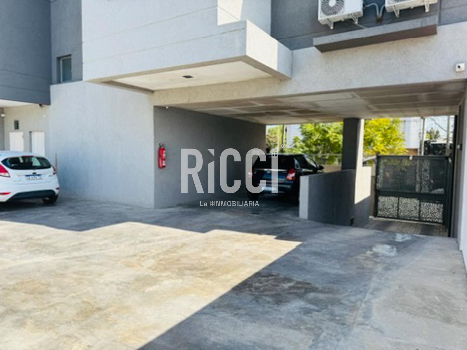 Foto Departamento en Venta en Berazategui, Berazategui Deprtamento 3 ambientes con cochera,  Berazategui centro, con parrilla 