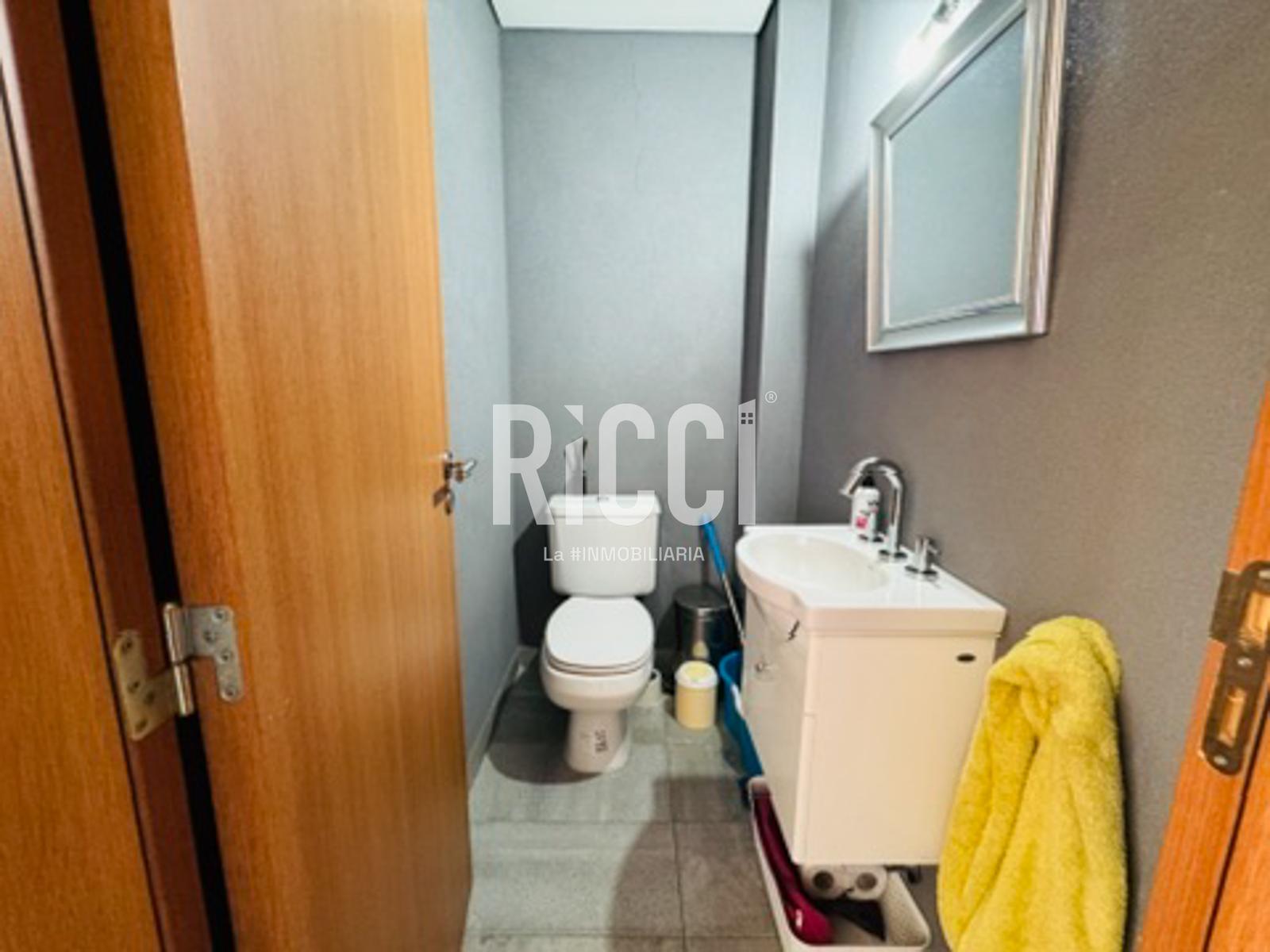 Foto Departamento en Venta en Berazategui, Berazategui Deprtamento 3 ambientes con cochera,  Berazategui centro, con parrilla 