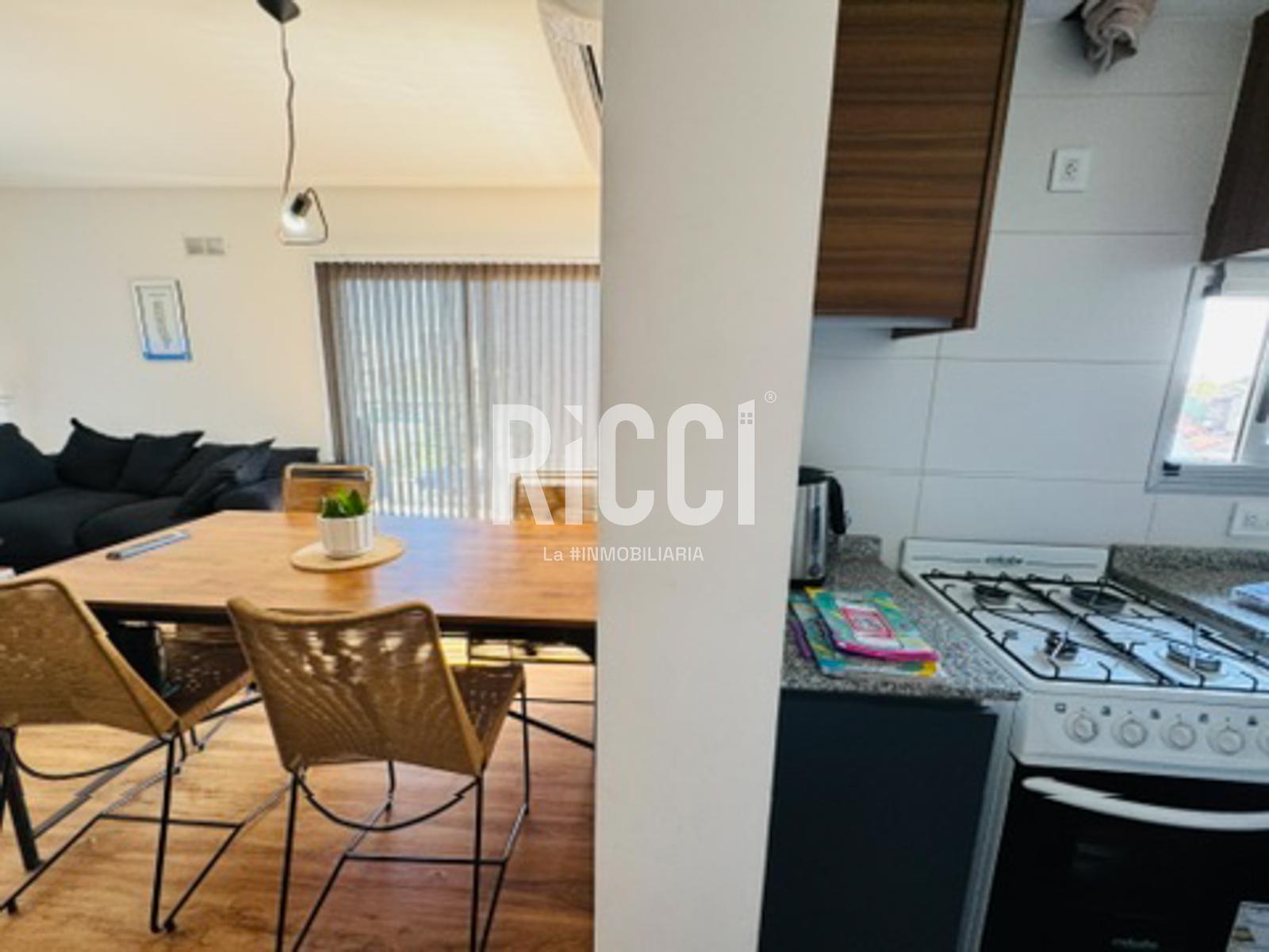 Foto Departamento en Venta en Berazategui, Berazategui Deprtamento 3 ambientes con cochera,  Berazategui centro, con parrilla 