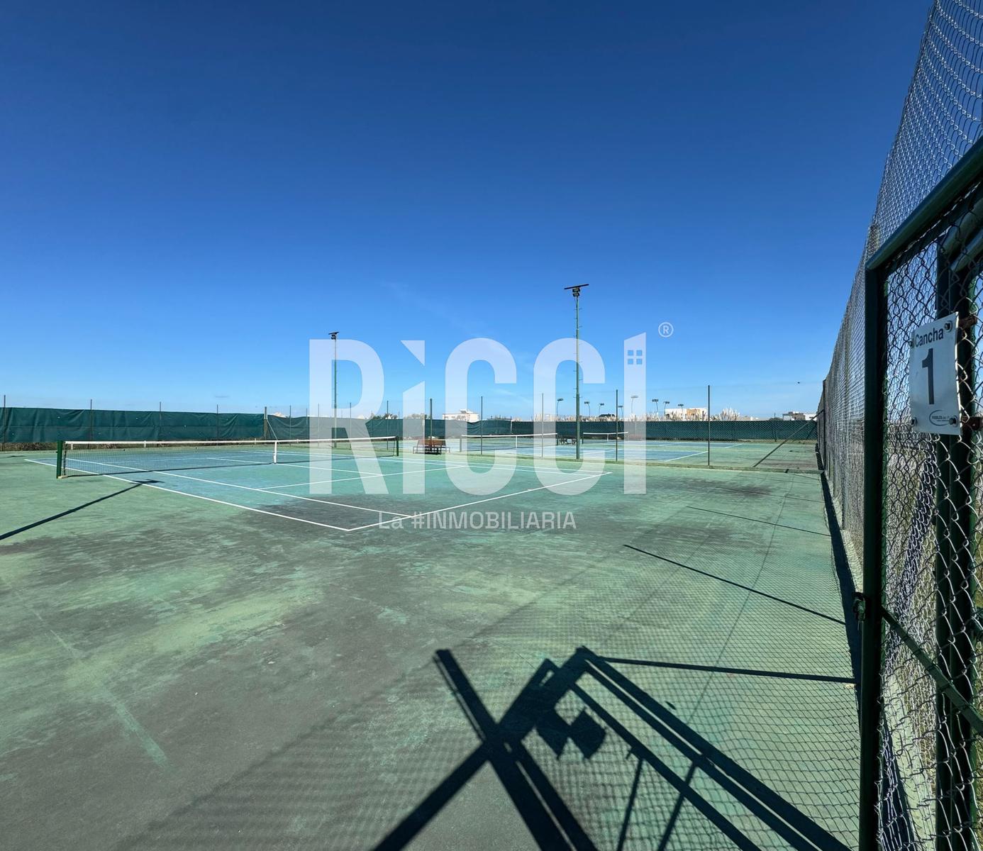 Foto Terreno en Venta en Pueblos del Plata Country Club, Guillermo E Hudson Lote a la Laguna en Villalobos, Pueblos del plata, Hudson