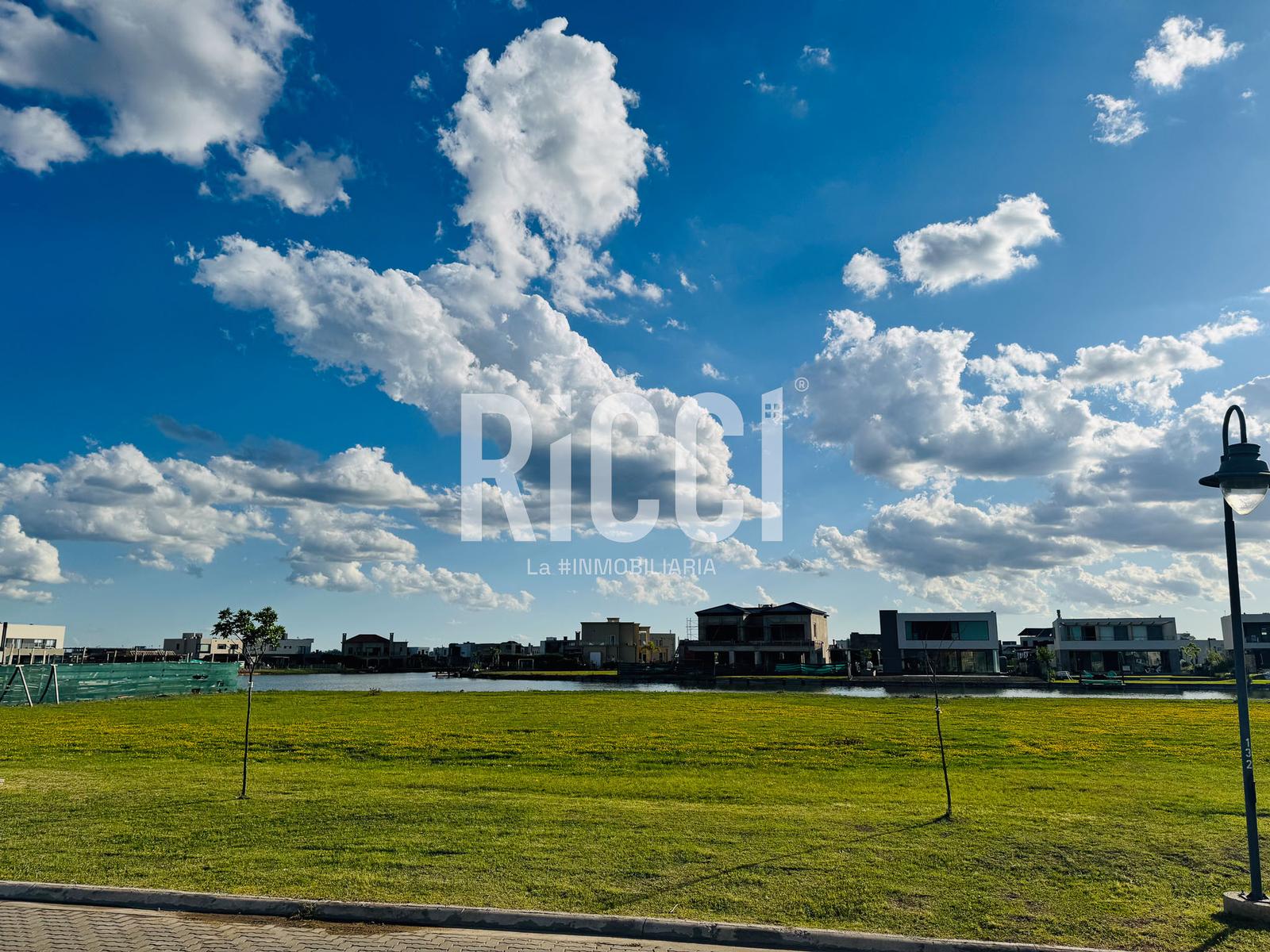 Foto Terreno en Venta en Pueblos del Plata Country Club, Guillermo E Hudson Lote a la Laguna en Villalobos, Pueblos del plata, Hudson