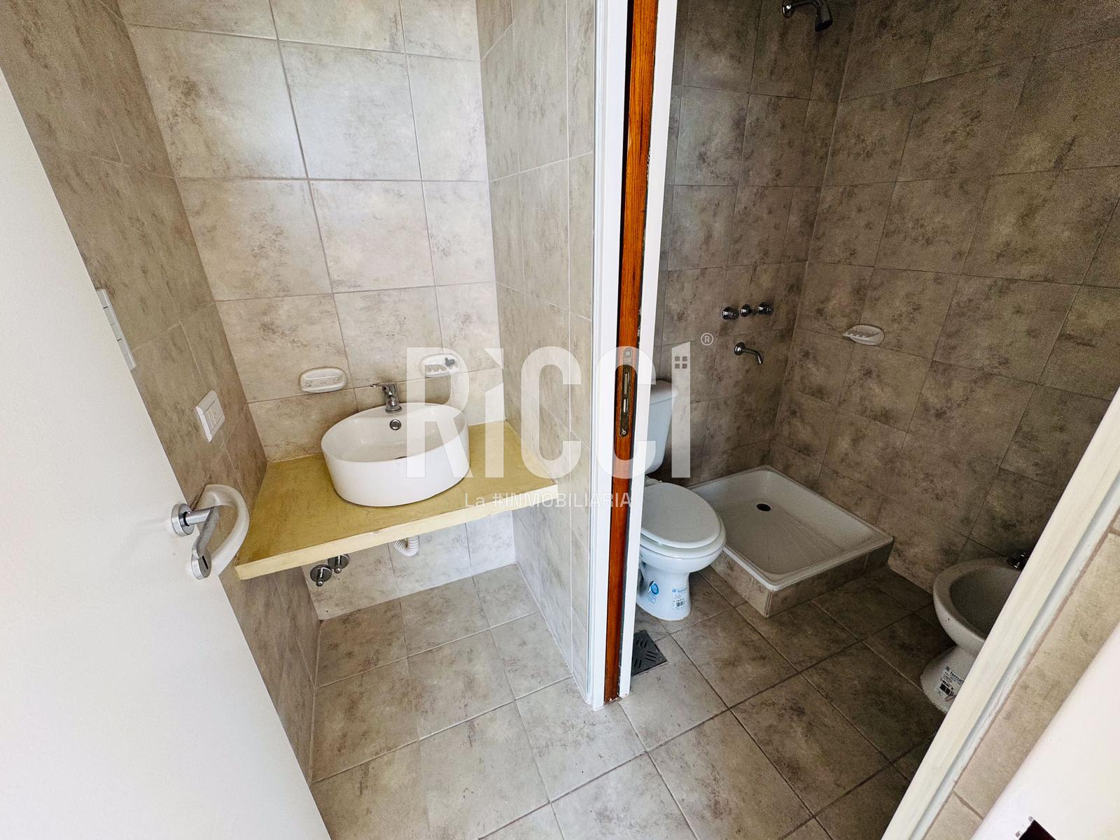 Foto Departamento en Venta en Berazategui, Berazategui calle 151 al 2000