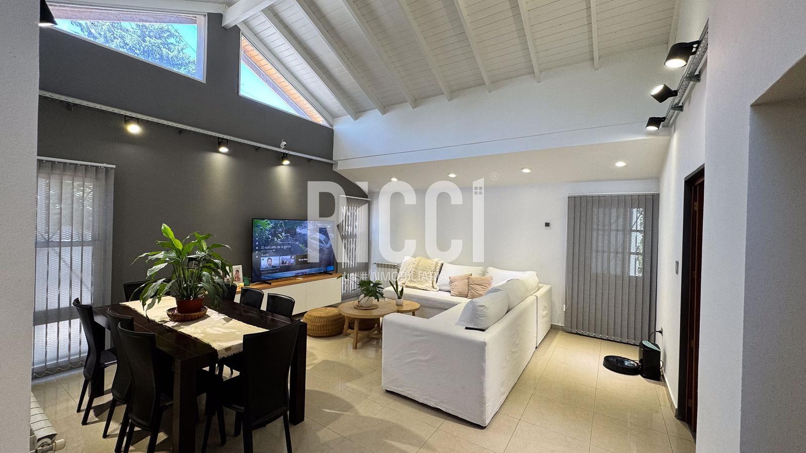 Foto Casa en Venta en Quilmes, G.B.A. Zona Sur Bernardo de Irigoyen  al 900