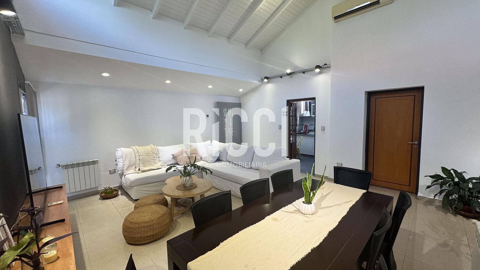 Foto Casa en Venta en Quilmes, G.B.A. Zona Sur Bernardo de Irigoyen  al 900