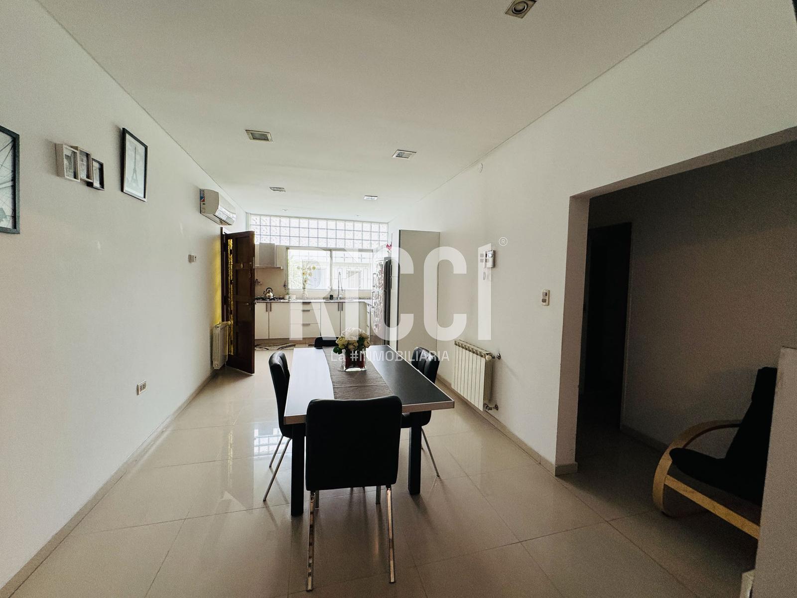 Foto Casa en Venta en Berazategui, Berazategui calle 9  al 5100