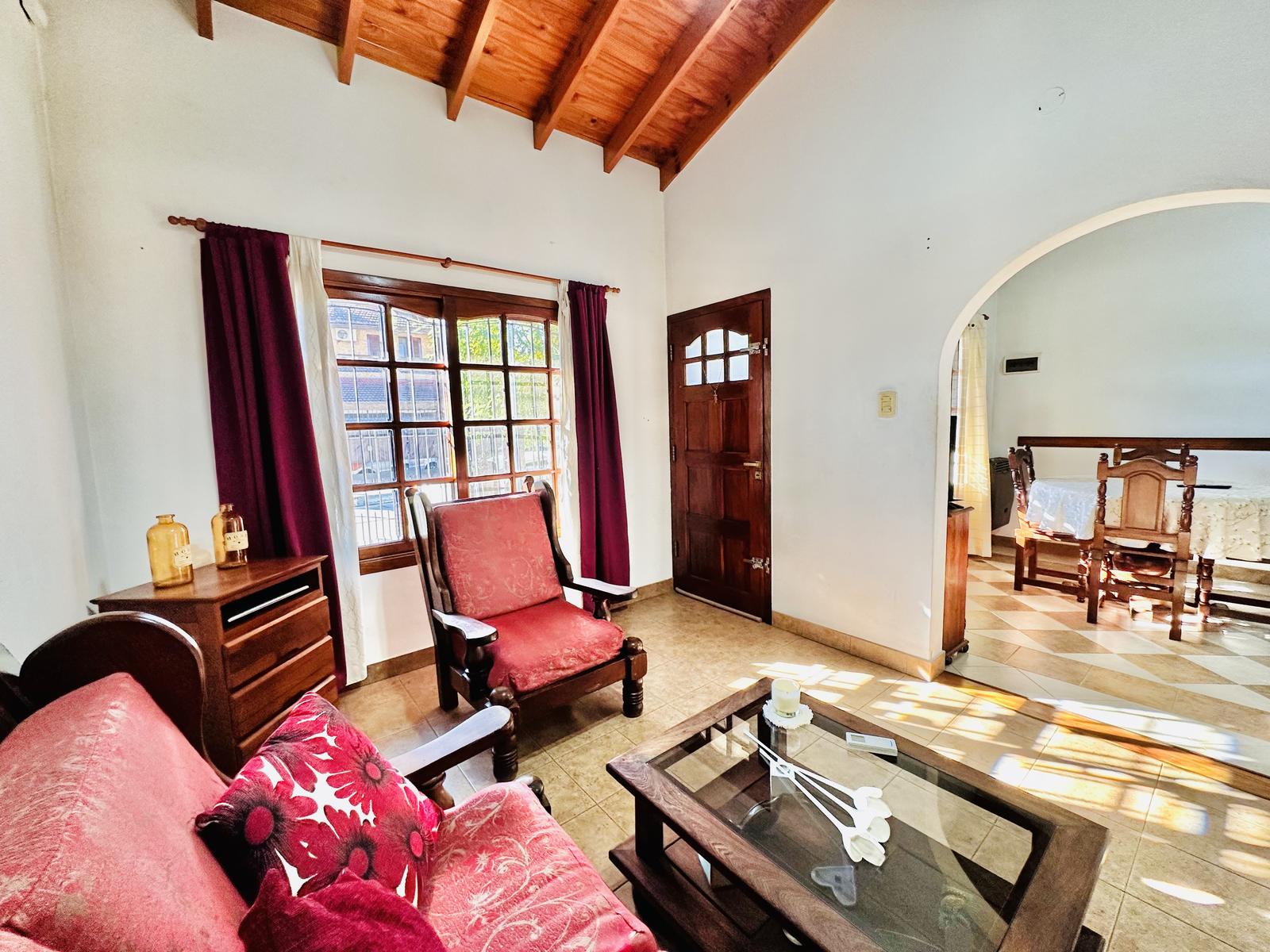 Foto Casa en Venta en Berazategui, Berazategui 153 al 1900