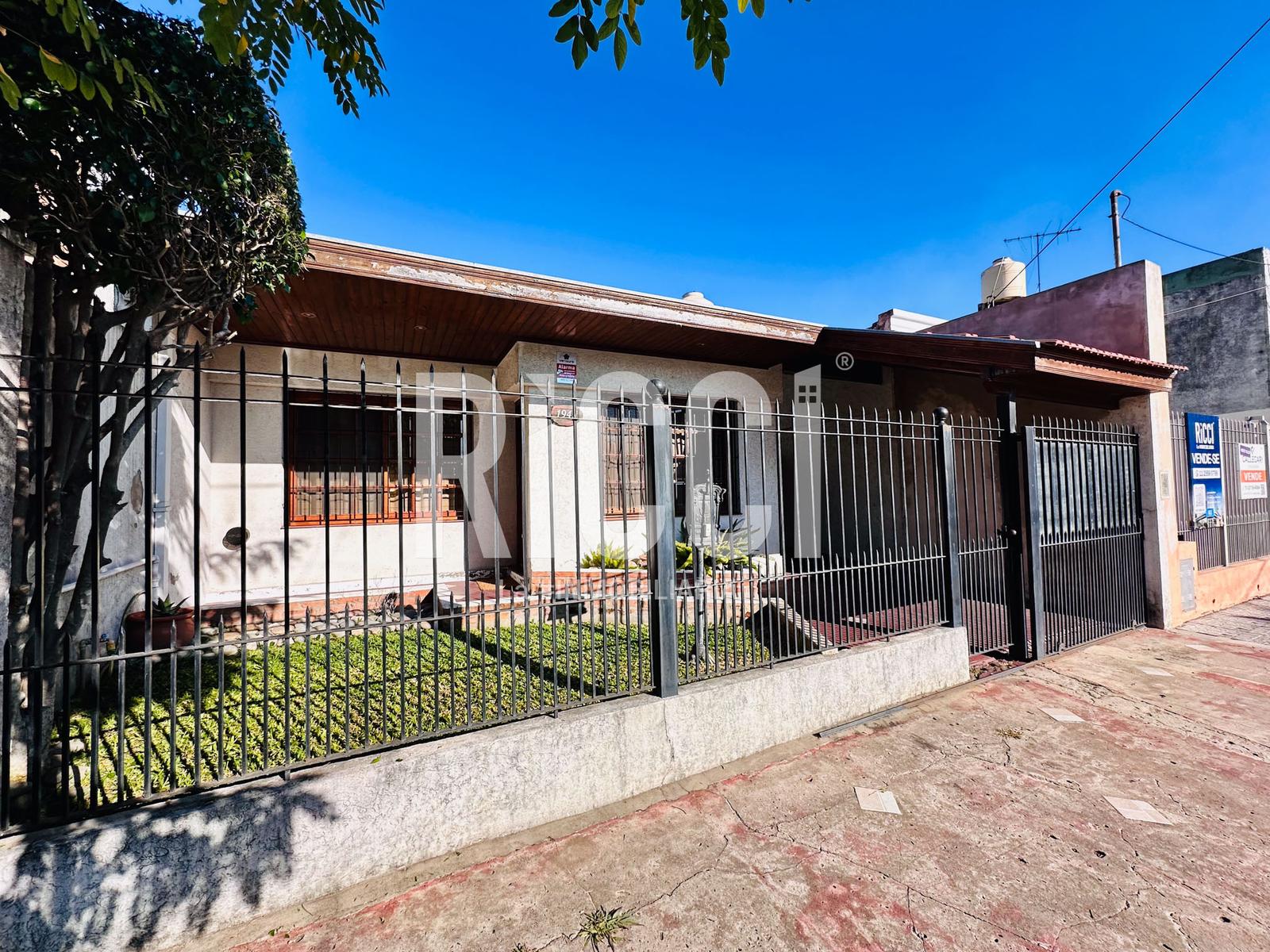 Foto Casa en Venta en Berazategui, Berazategui 153 al 1900