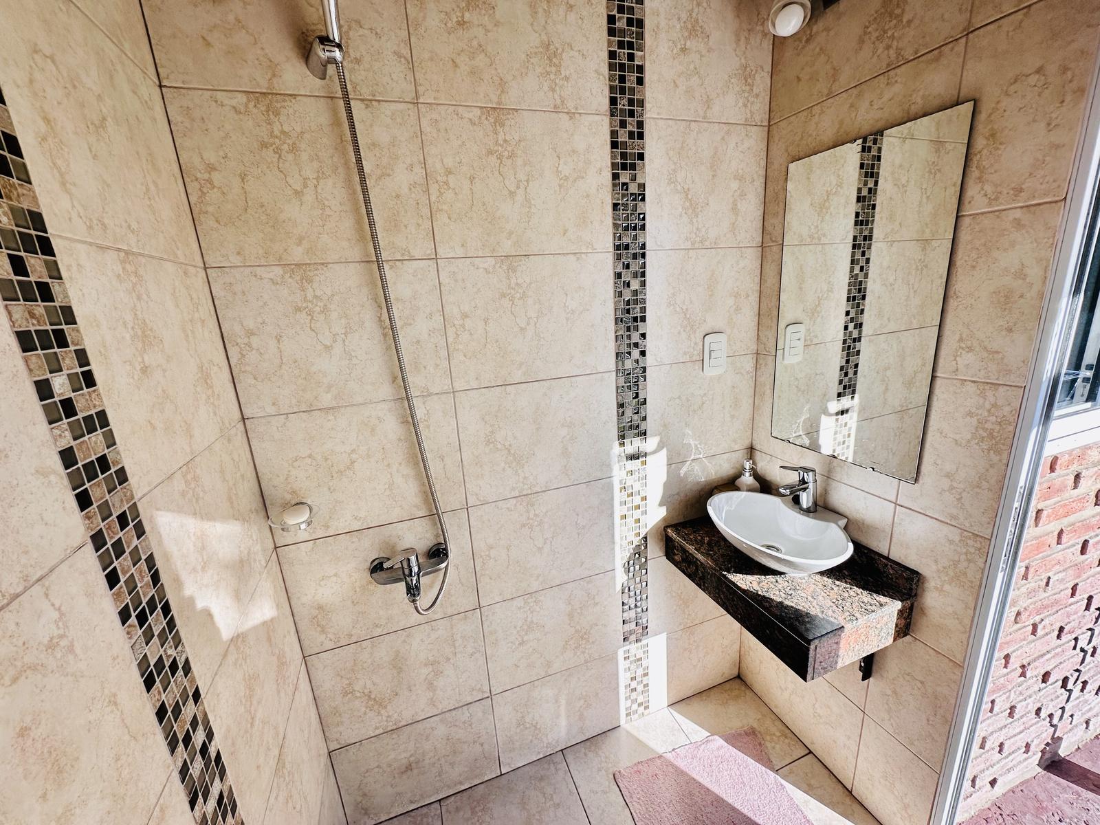 Foto Casa en Venta en Berazategui, Berazategui 153 al 1900