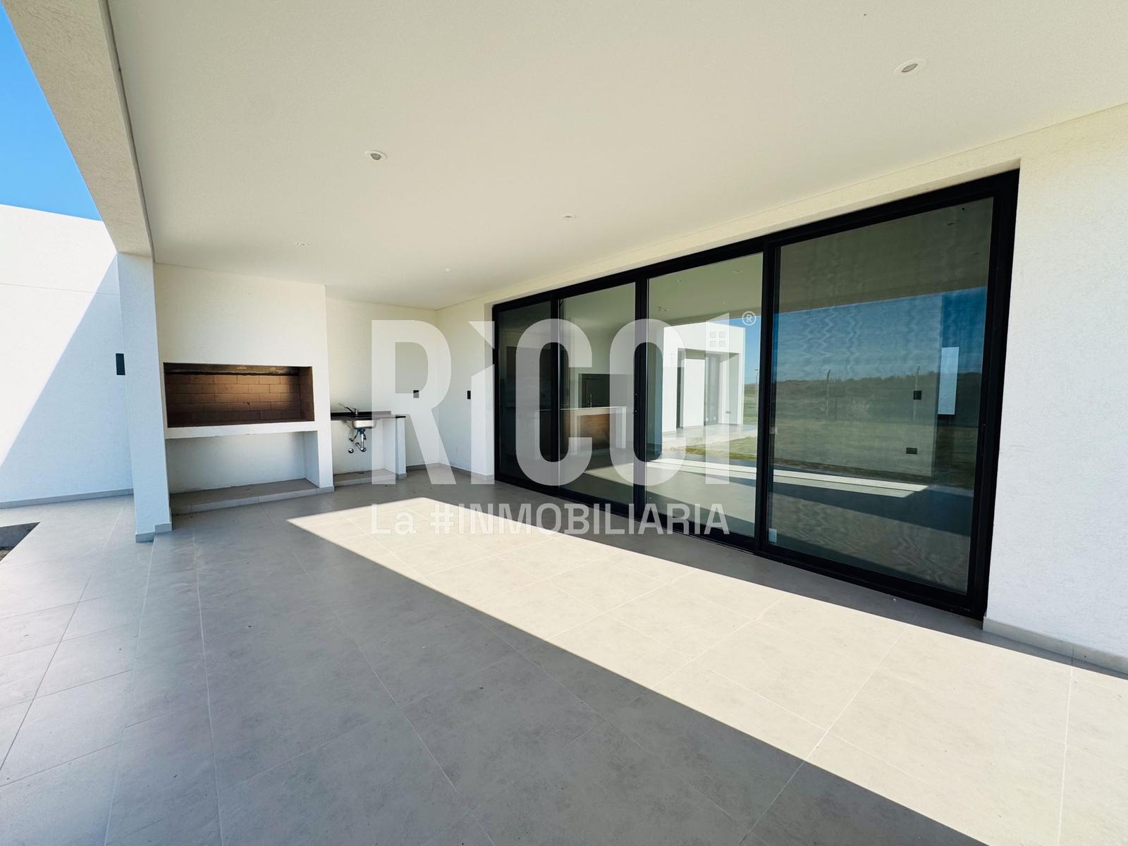 Foto Casa en Venta en Villalobos, Guillermo E Hudson Casa 4 ambientes en venta Villalobos Hudson