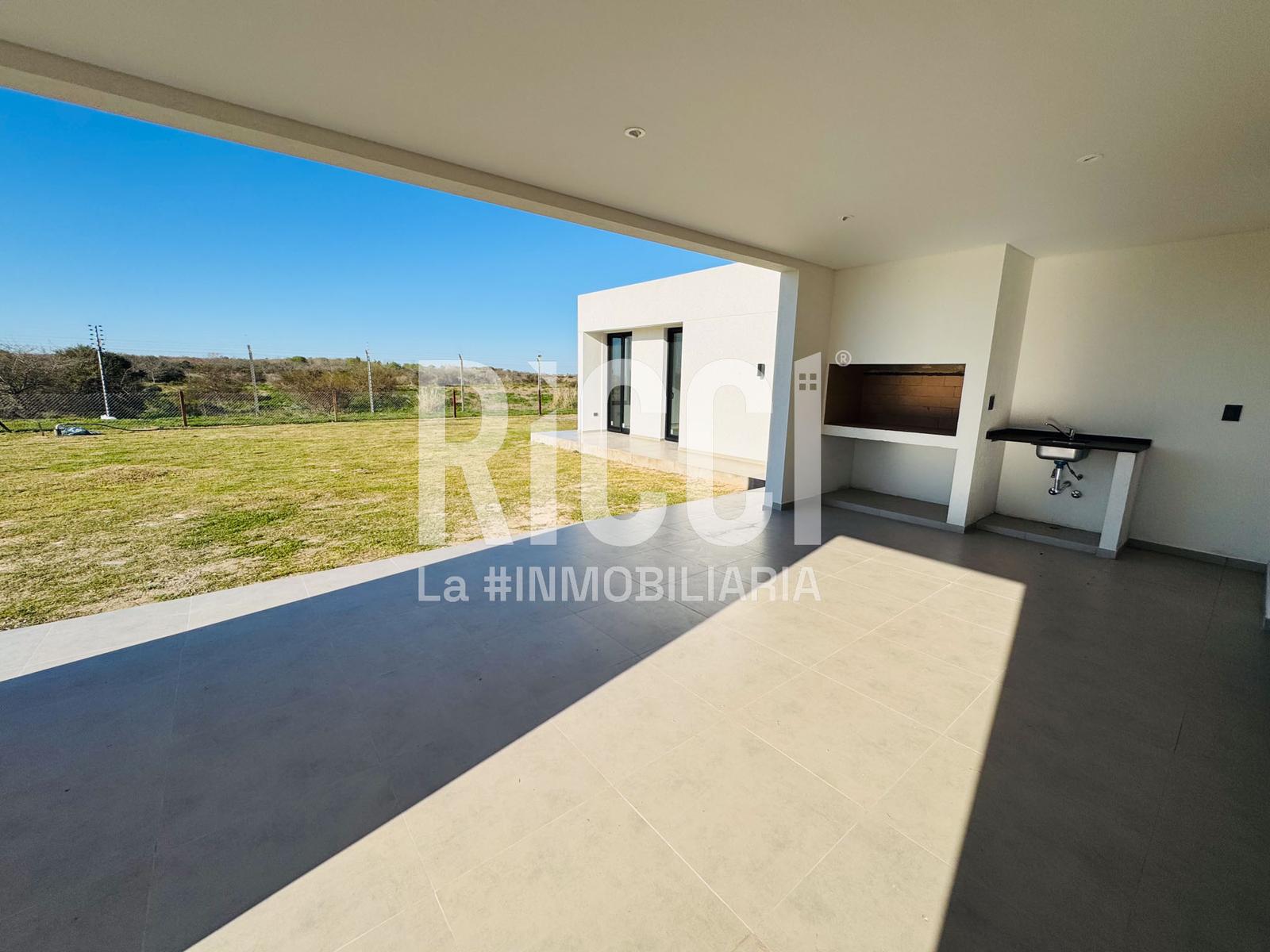 Foto Casa en Venta en Villalobos, Guillermo E Hudson Casa 4 ambientes en venta Villalobos Hudson