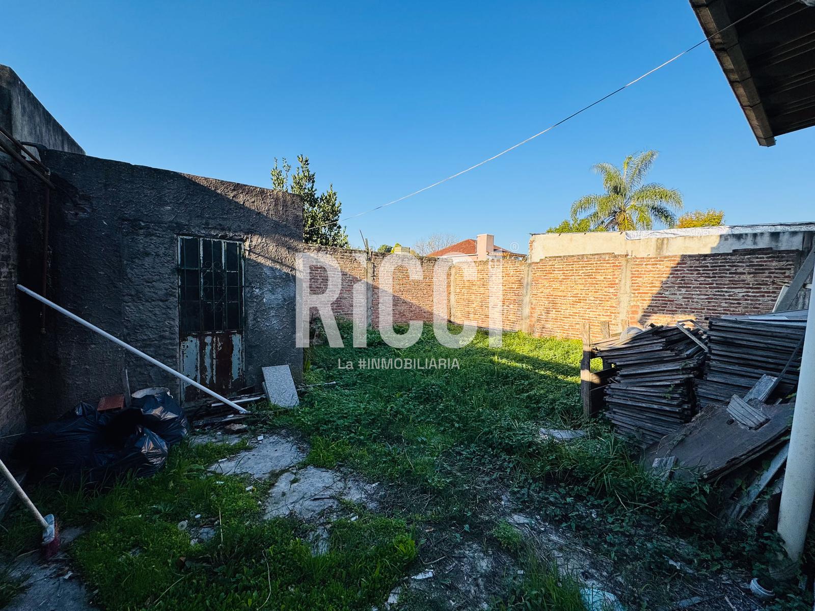 Foto Local en Venta en Ranelagh, Berazategui 357 al 300
