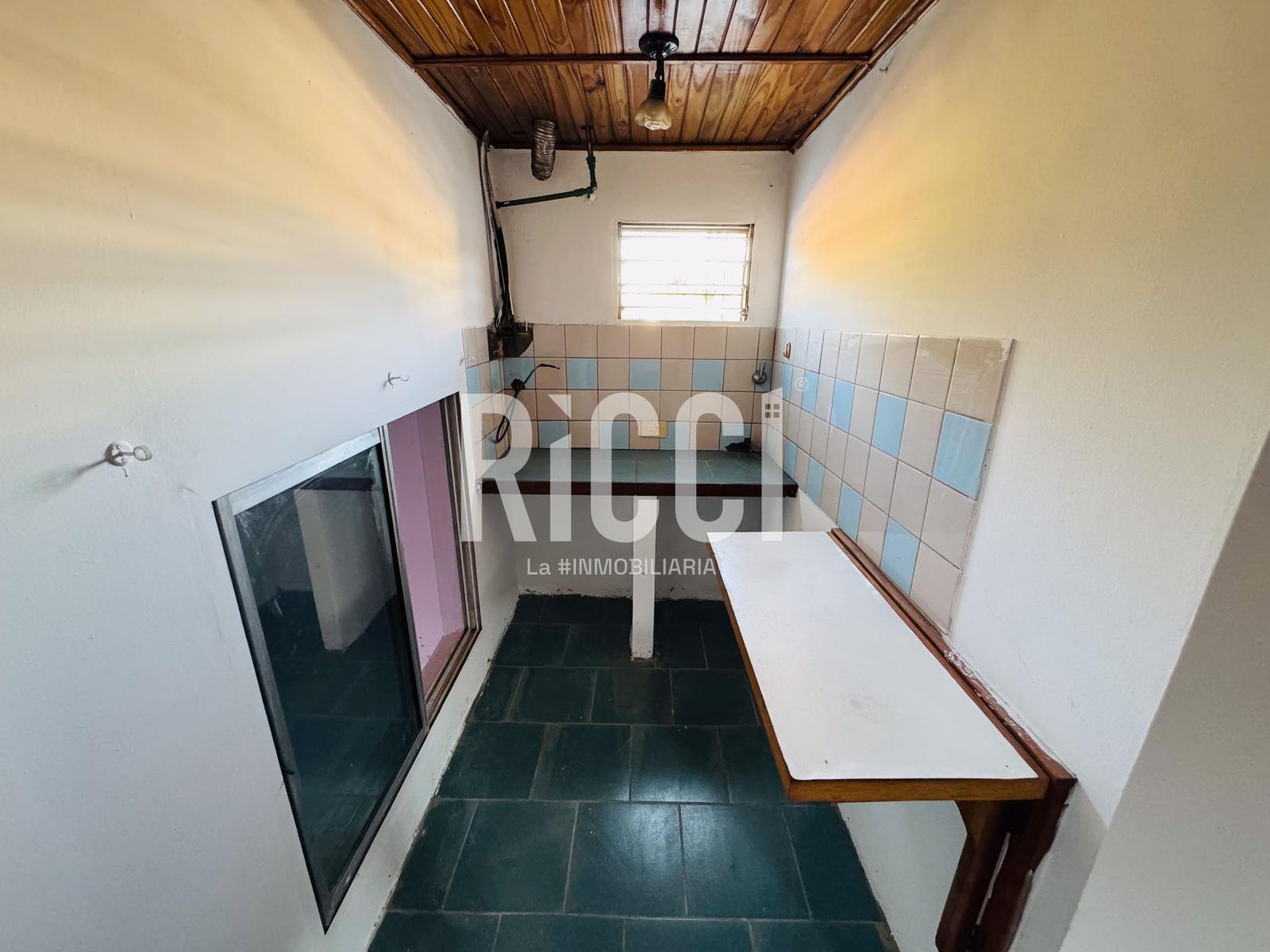 Foto Local en Venta en Ranelagh, Berazategui 357 al 300