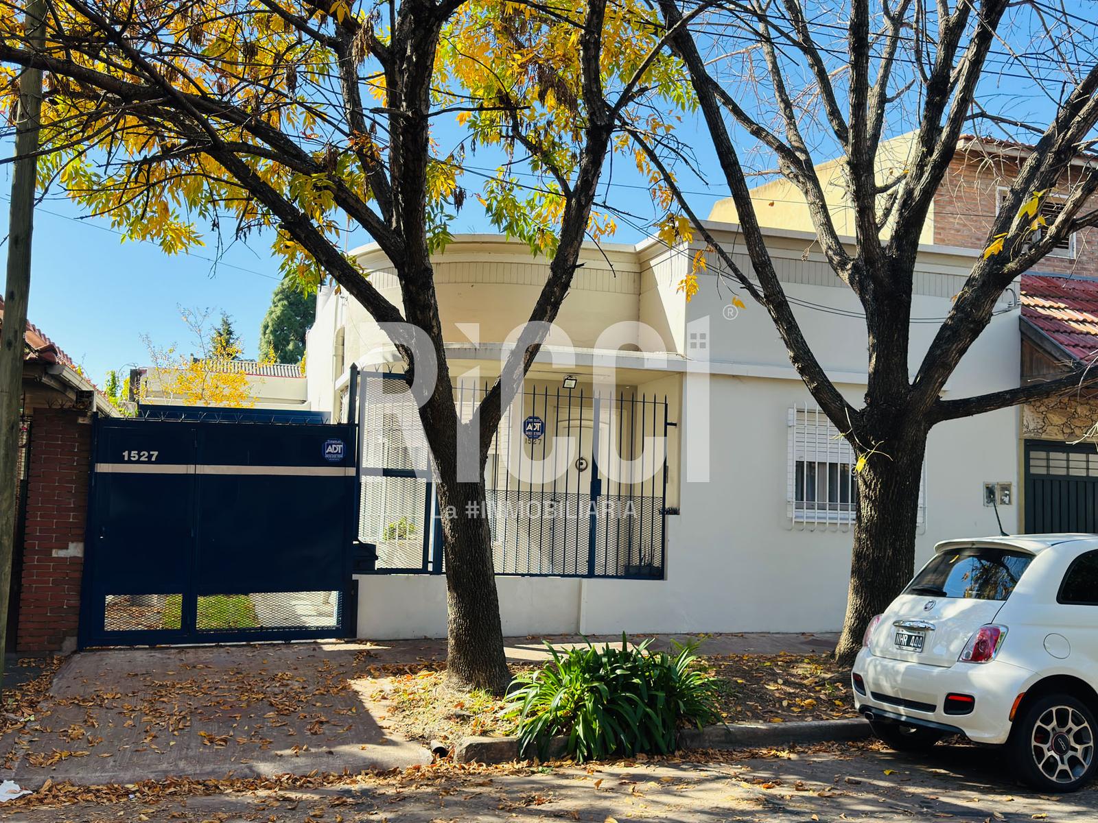 Foto Casa en Venta en Berazategui, G.B.A. Zona Sur 141 al 1500