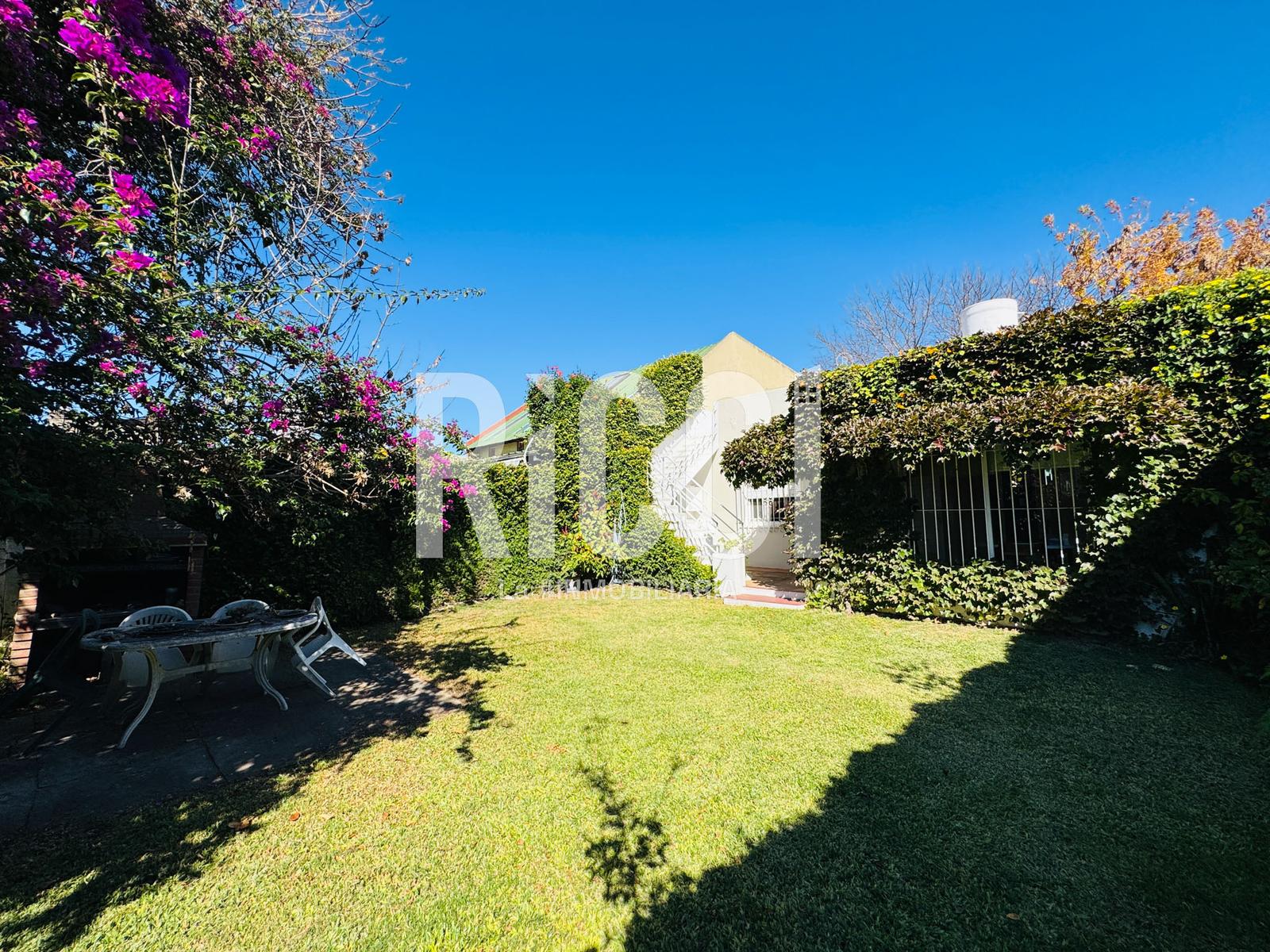 Foto Casa en Venta en Berazategui, G.B.A. Zona Sur 141 al 1500