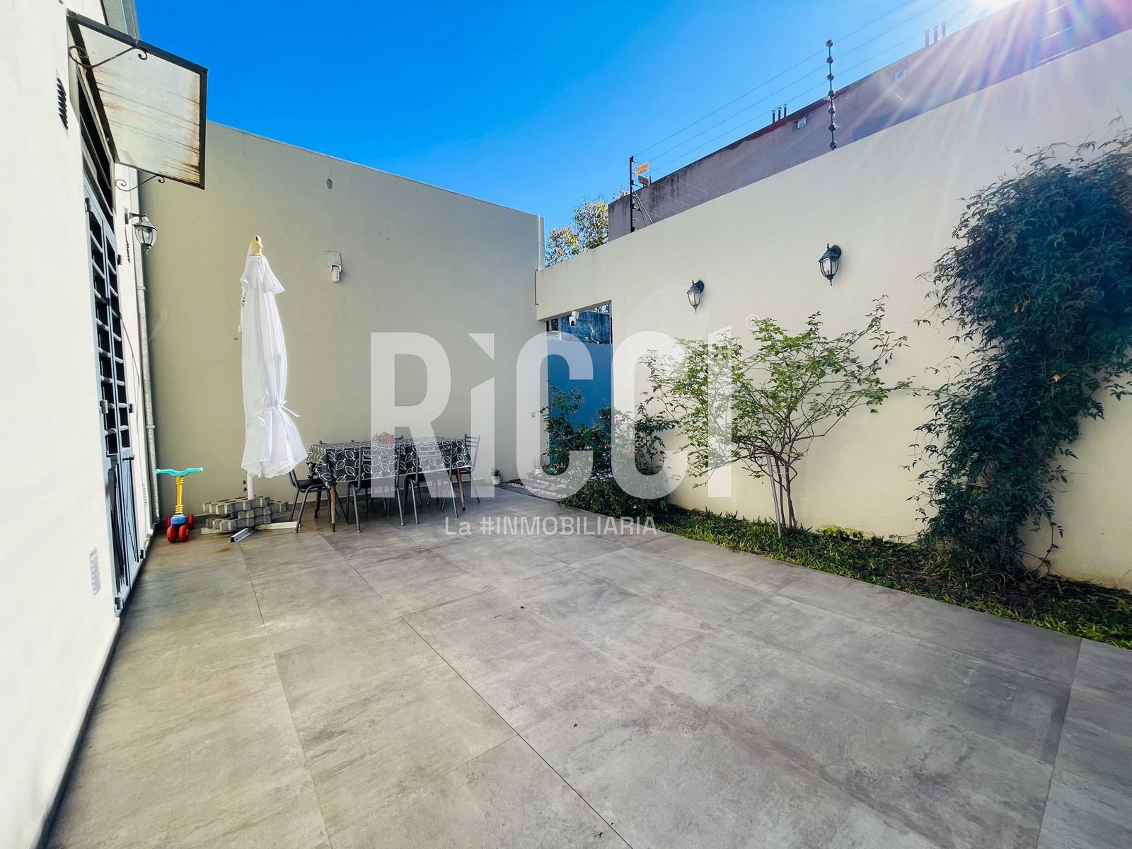 Foto Casa en Venta en Bernal Este, Quilmes Constitucion  al 200