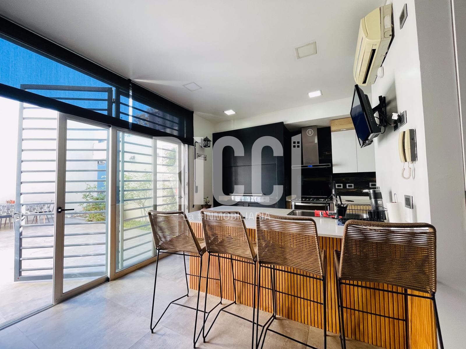 Foto Casa en Venta en Bernal Este, Quilmes Constitucion  al 200