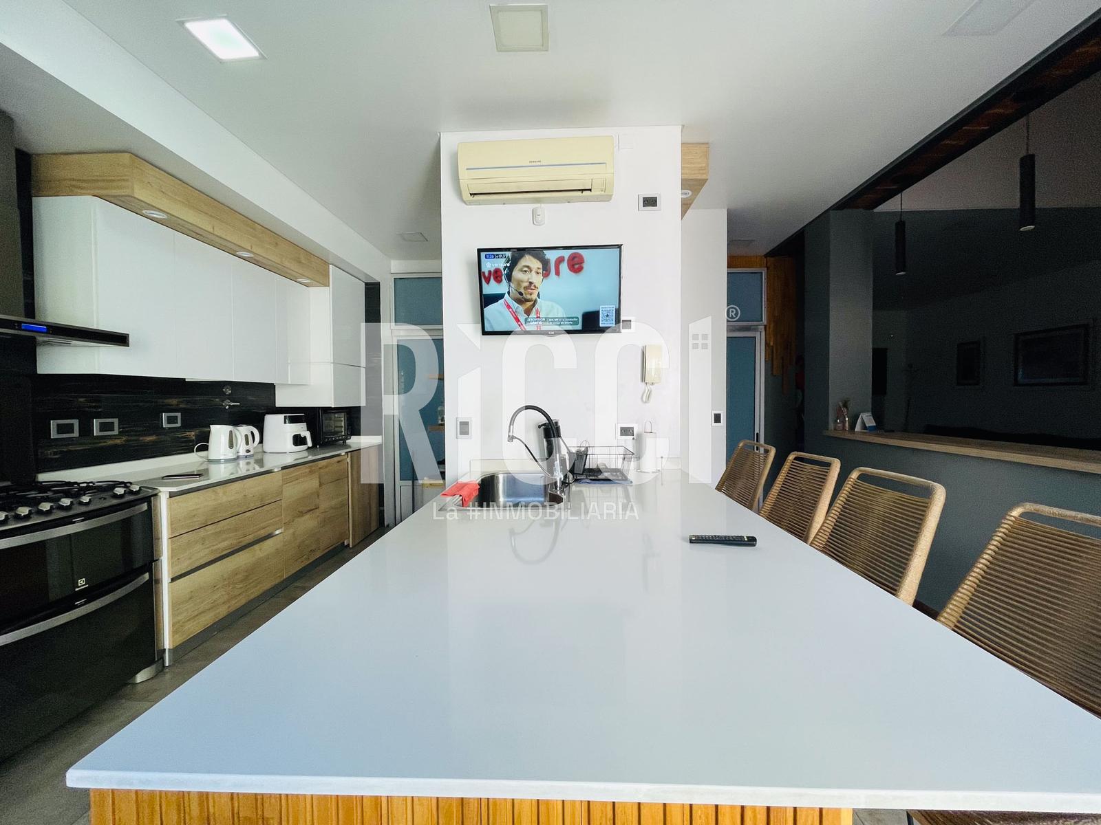 Foto Casa en Venta en Bernal Este, Quilmes Constitucion  al 200