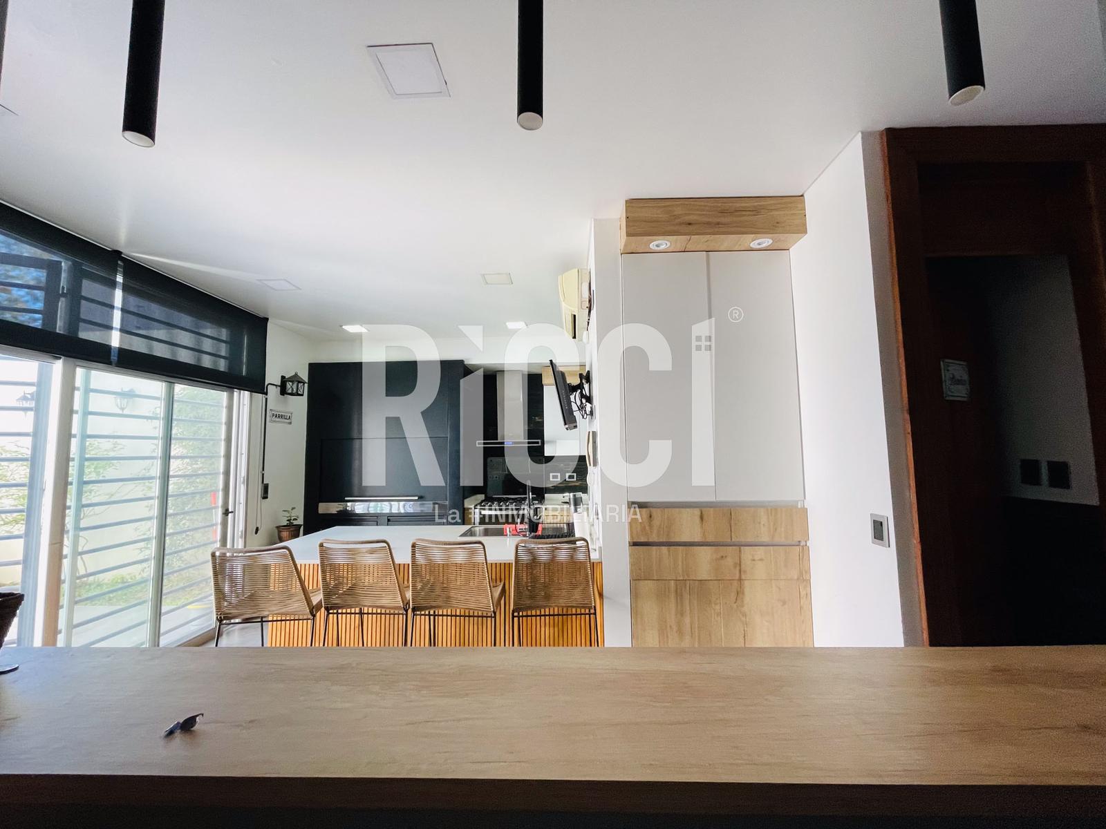 Foto Casa en Venta en Bernal Este, Quilmes Constitucion  al 200