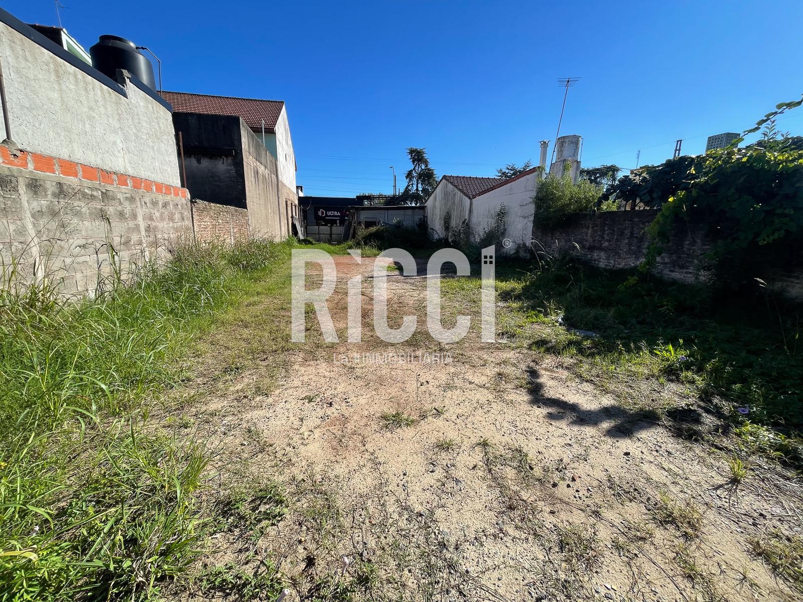 Foto Terreno en Venta en Berazategui, Berazategui Av 14 e Dardo Rocha y 119