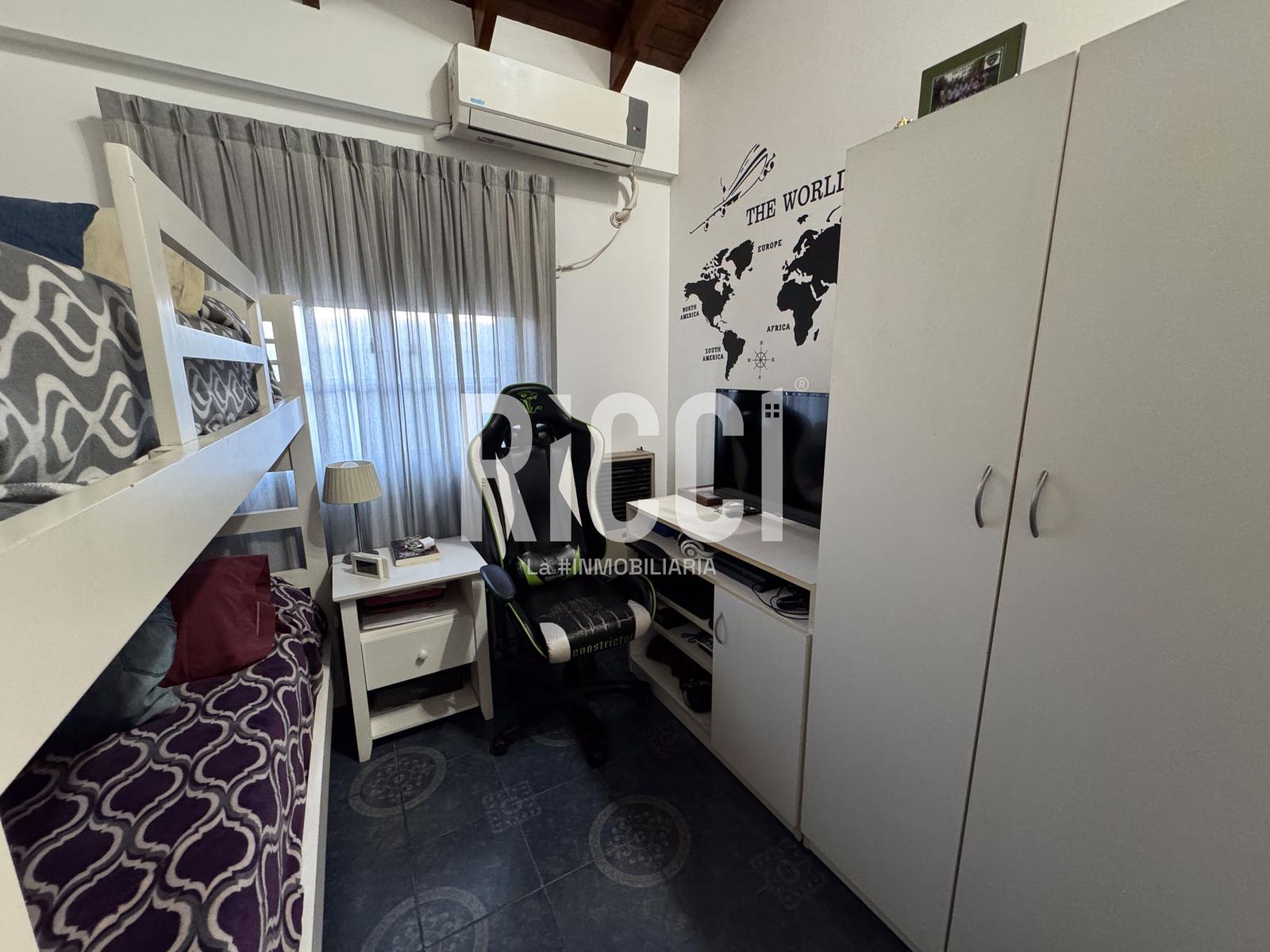 Foto Casa en Venta en Berazategui, Berazategui Duplex en venta 3 ambientes apto credito berazategui
