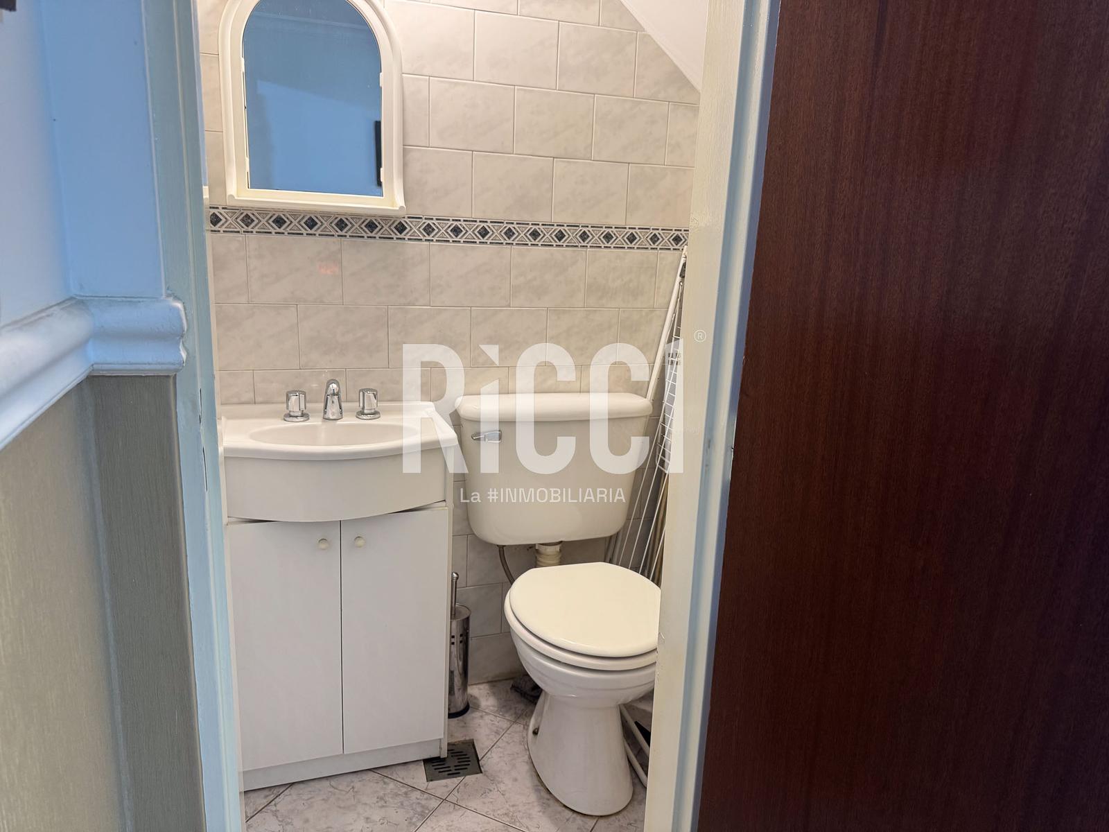 Foto Casa en Venta en Berazategui, Berazategui Duplex en venta 3 ambientes apto credito berazategui