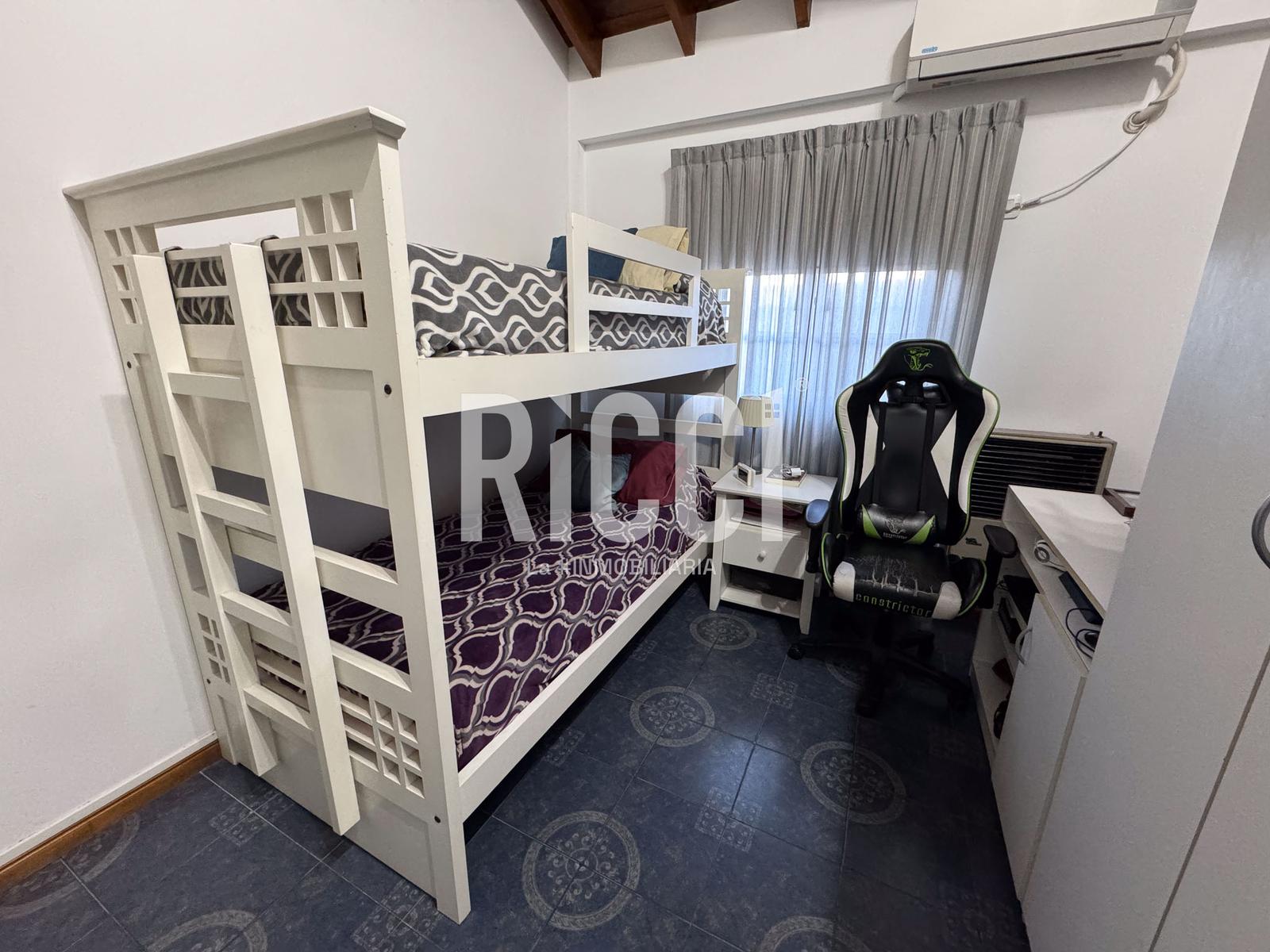 Foto Casa en Venta en Berazategui, Berazategui Duplex en venta 3 ambientes apto credito berazategui