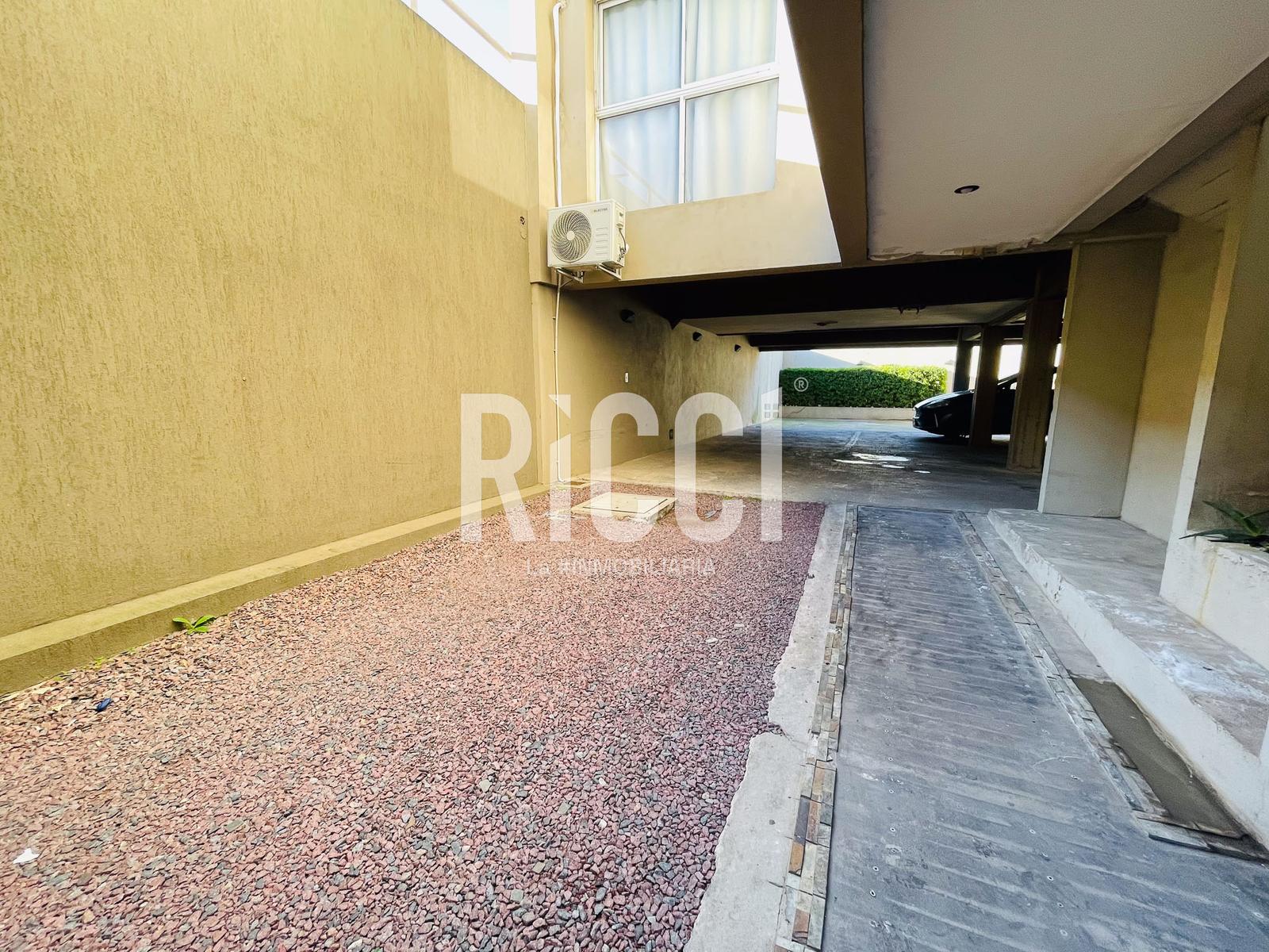 Foto Departamento en Venta en Berazategui, Berazategui 20A al 5100