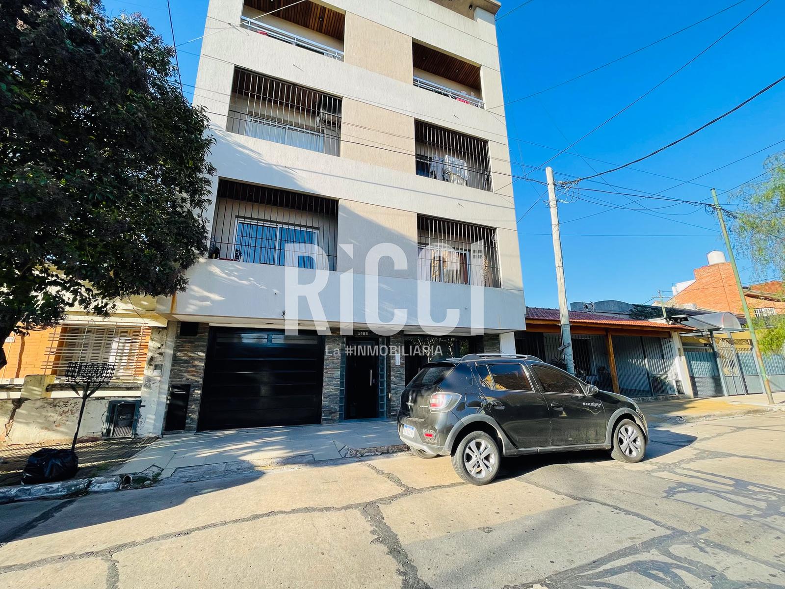 Foto Departamento en Venta en Berazategui, Berazategui 20A al 5100