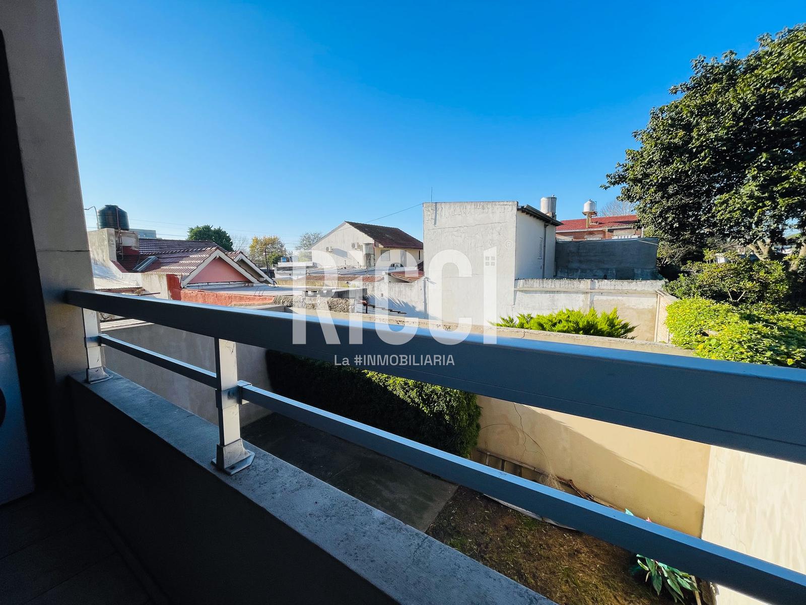 Foto Departamento en Venta en Berazategui, Berazategui 20A al 5100
