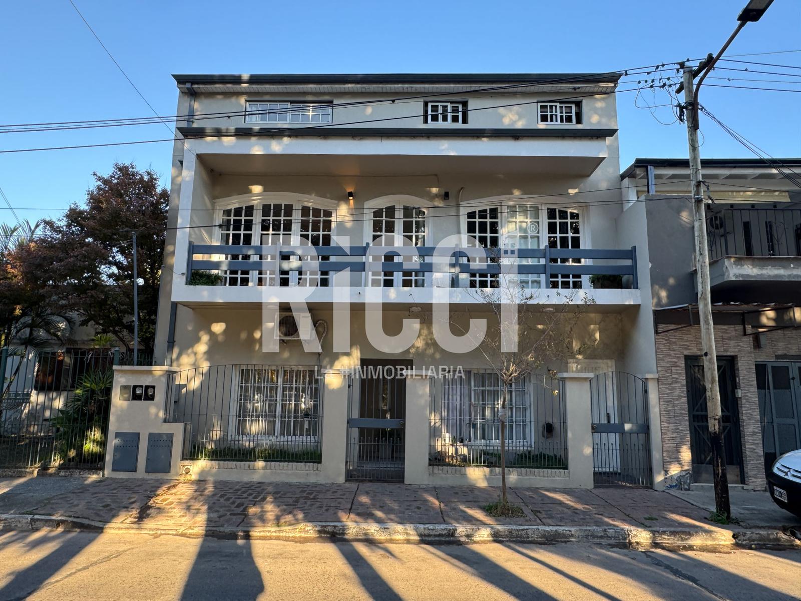 Foto Casa en Venta en Berazategui, Berazategui calle 5  al 5100