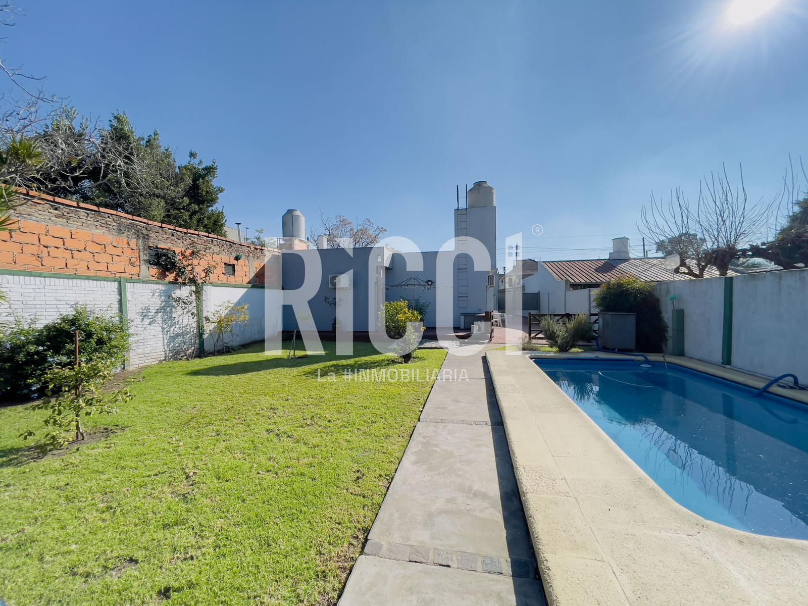 Foto Casa en Venta en Quilmes, G.B.A. Zona Sur Ceferino Namuncurá al 2300