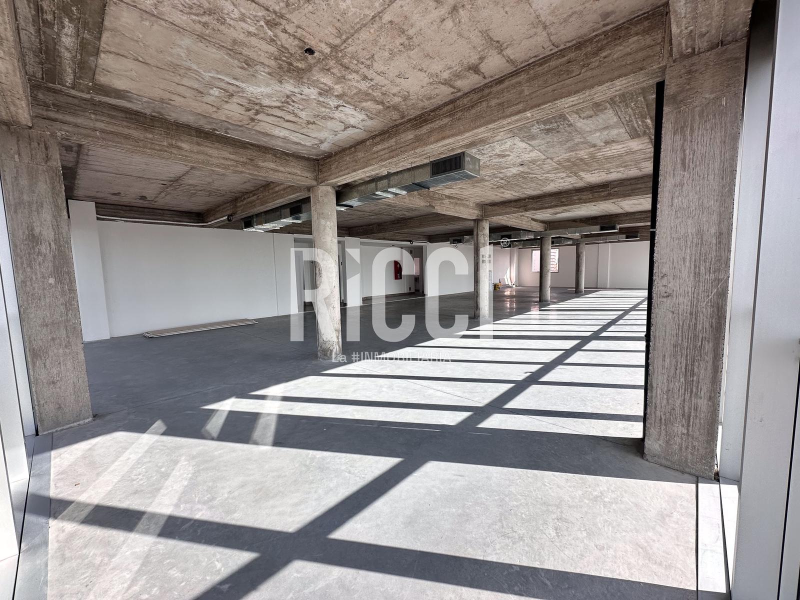 Foto Oficina en Venta en Berazategui, Berazategui Edificio comercial en venta con oficinas berazategui centro
