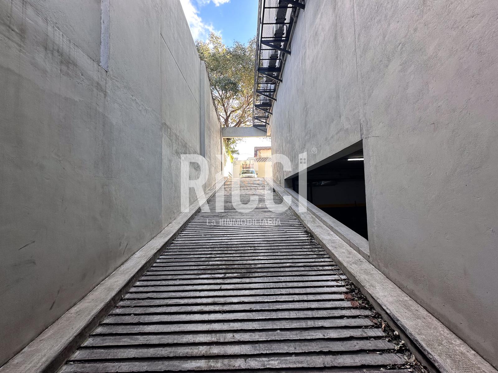 Foto Oficina en Venta en Berazategui, Berazategui Edificio comercial en venta con oficinas berazategui centro