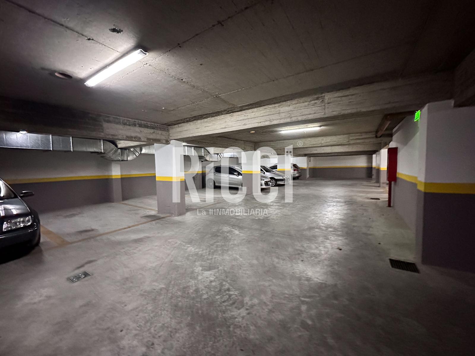 Foto Oficina en Venta en Berazategui, Berazategui Edificio comercial en venta con oficinas berazategui centro