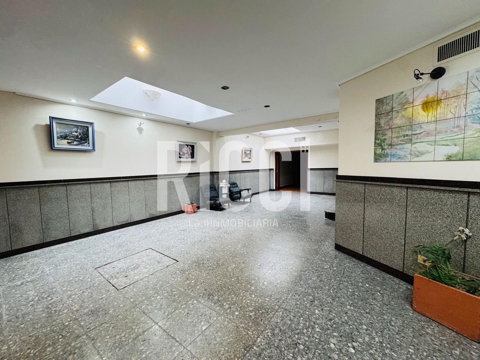 Foto Local en Venta en Quilmes Oeste, Quilmes Av 12 de Octubre  al 900