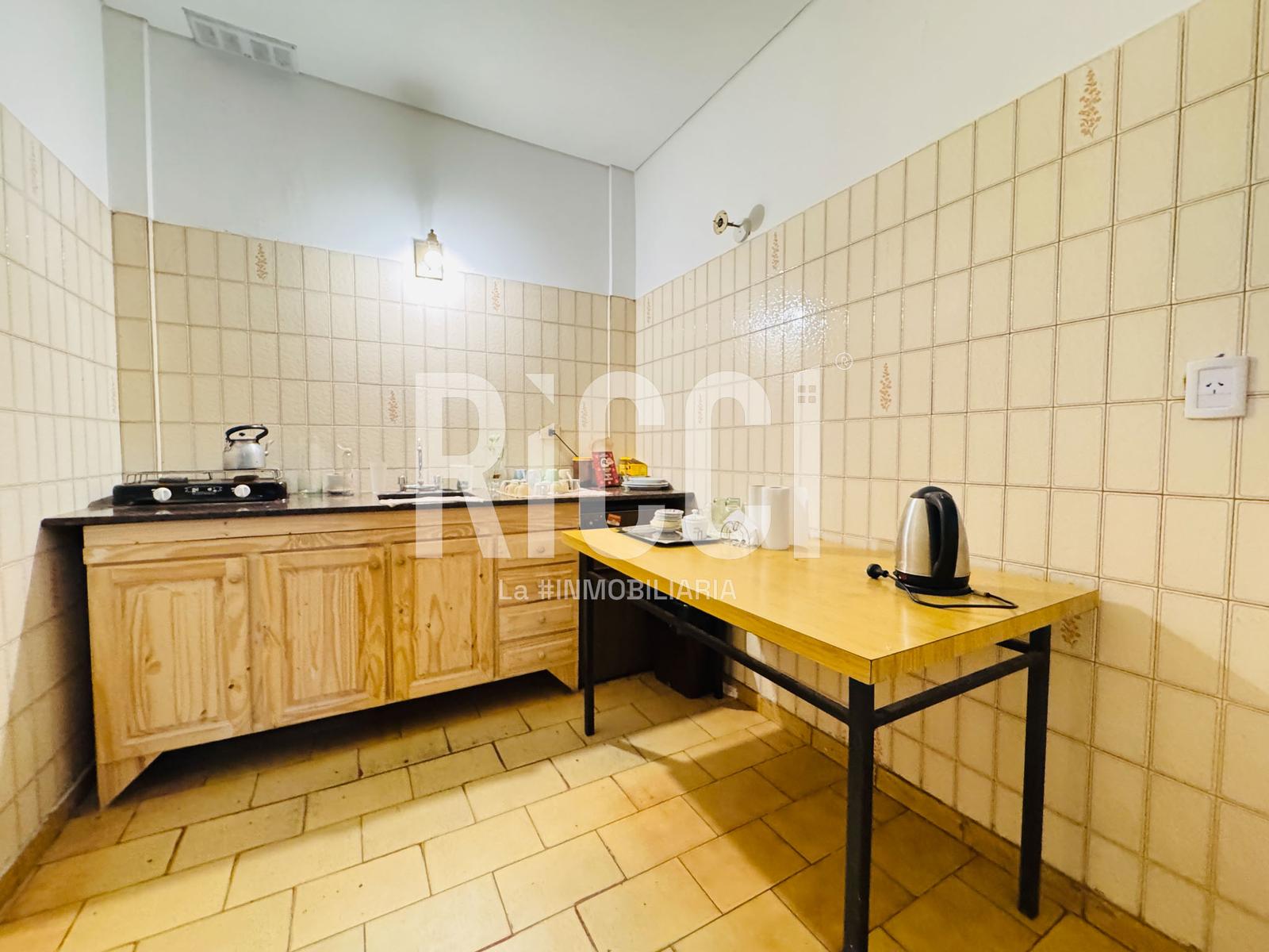 Foto Local en Venta en Quilmes Oeste, Quilmes Av 12 de Octubre  al 900