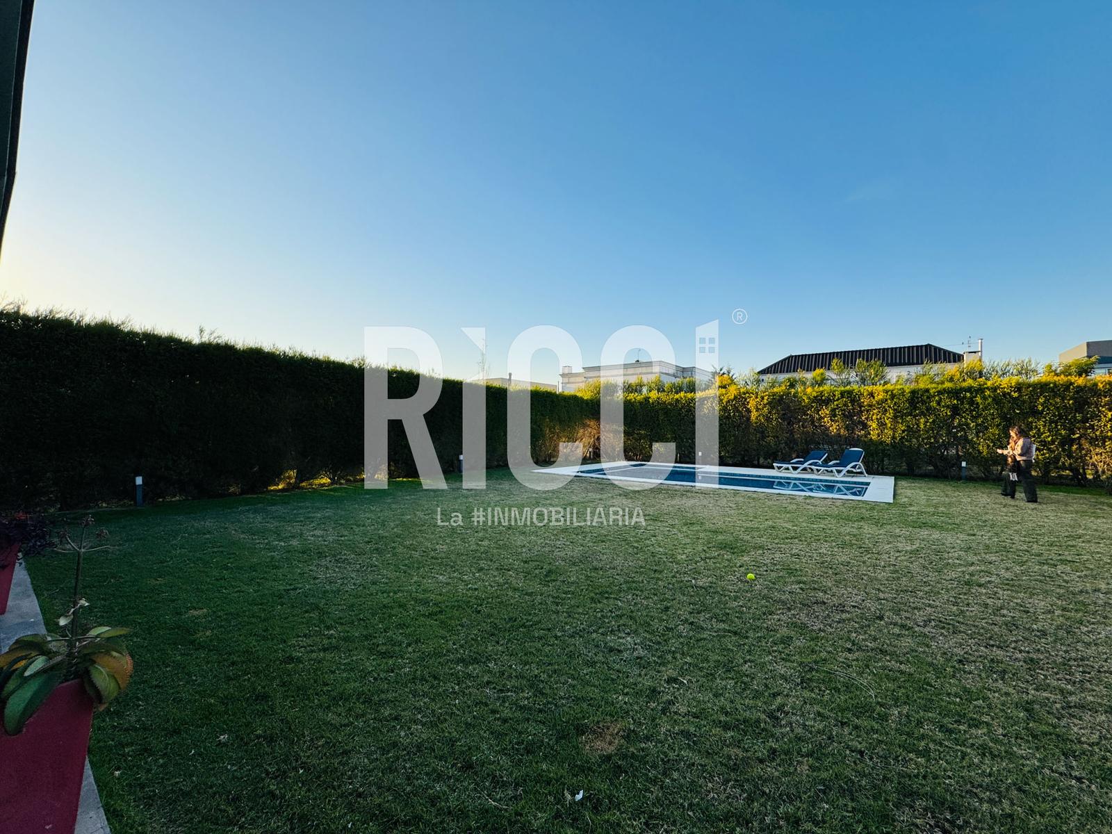 Foto Casa en Venta en Guillermo E Hudson, Berazategui 47 al 6700