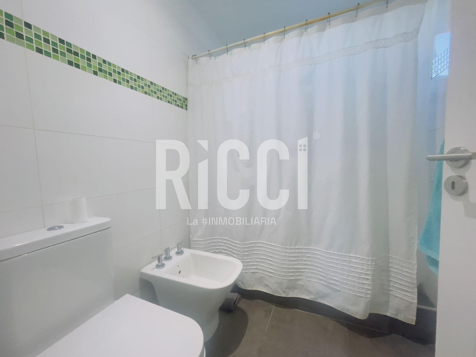 Foto Casa en Venta en Guillermo E Hudson, Berazategui 47 al 6700