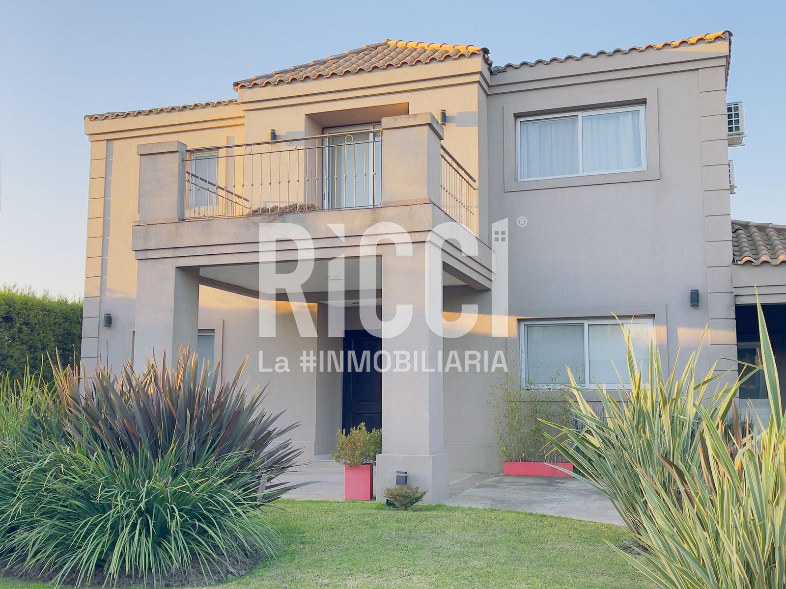 Foto Casa en Venta en Guillermo E Hudson, Berazategui 47 al 6700