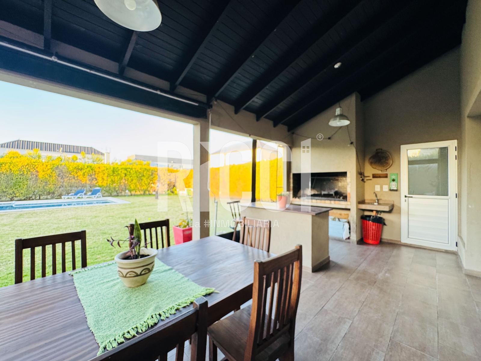 Foto Casa en Venta en Guillermo E Hudson, Berazategui 47 al 6700